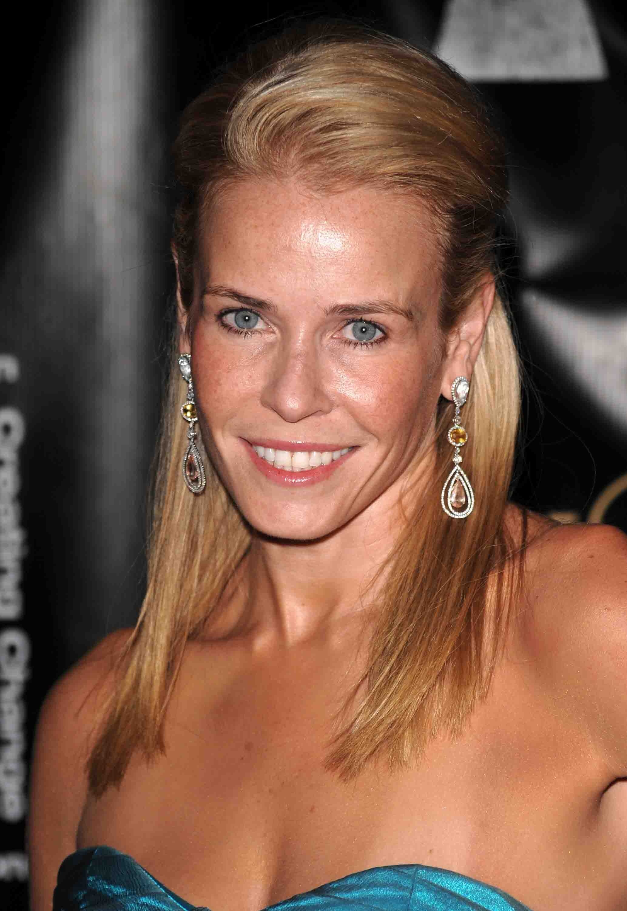Chelsea Handler, Famous comedian, Photoshoot pictures, 2070x3000 HD Phone