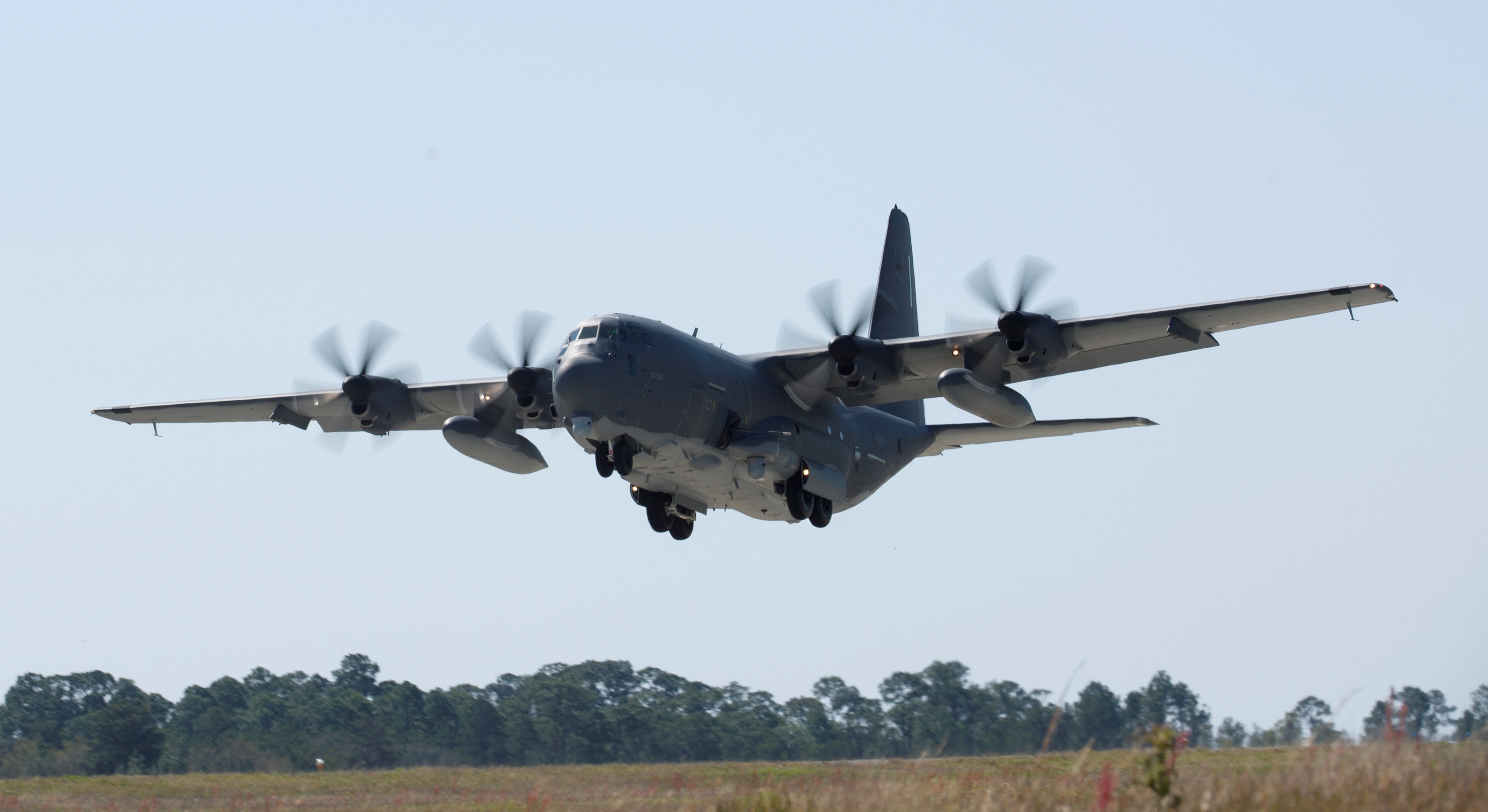 Lockheed AC-130, Ultimate battle plane, Air support role, Close air support, 3510x1920 HD Desktop