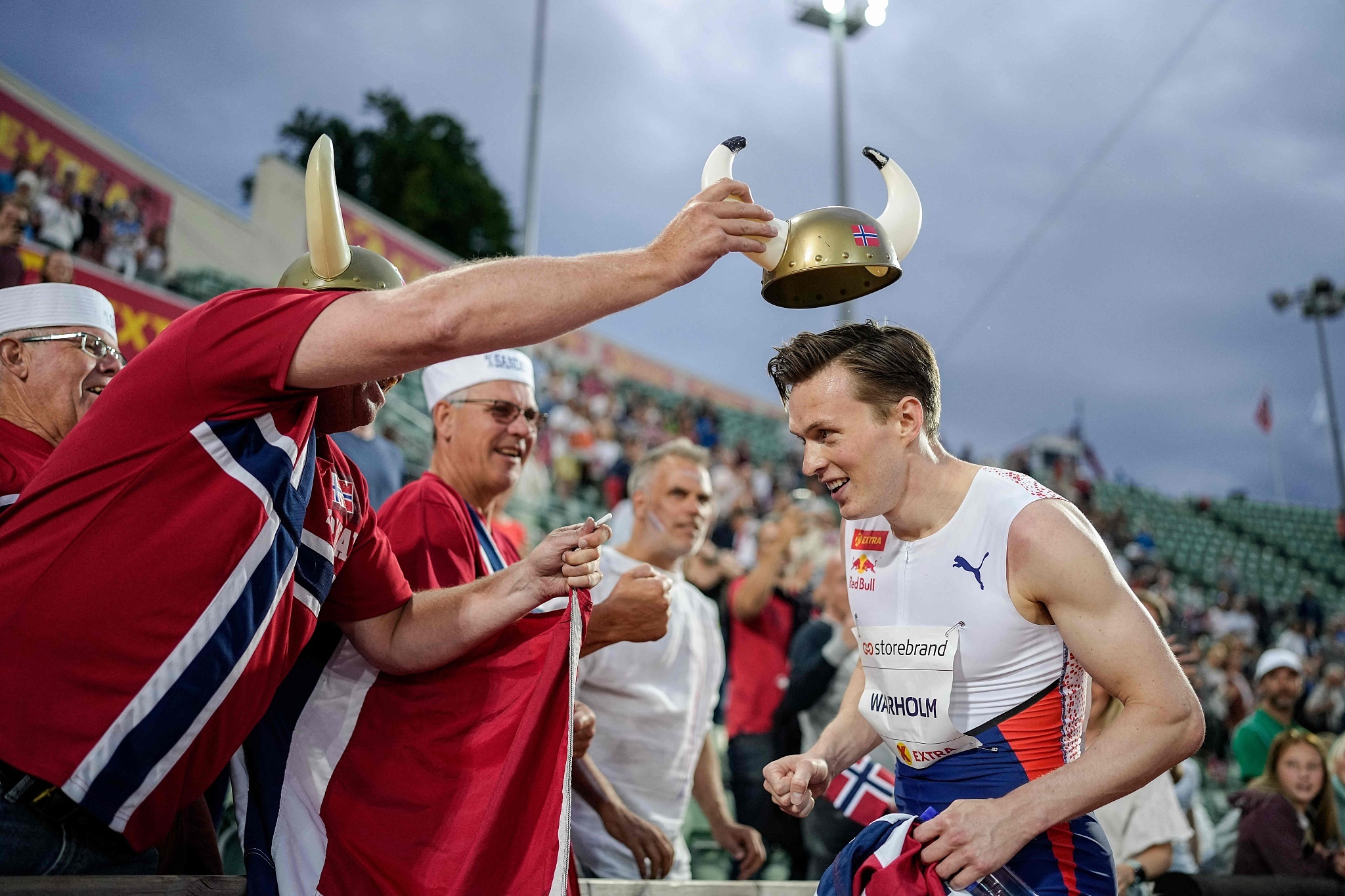 Karsten Warholm, Breaks 29-year-old world record, 400m hurdles, CGTN, 2050x1370 HD Desktop