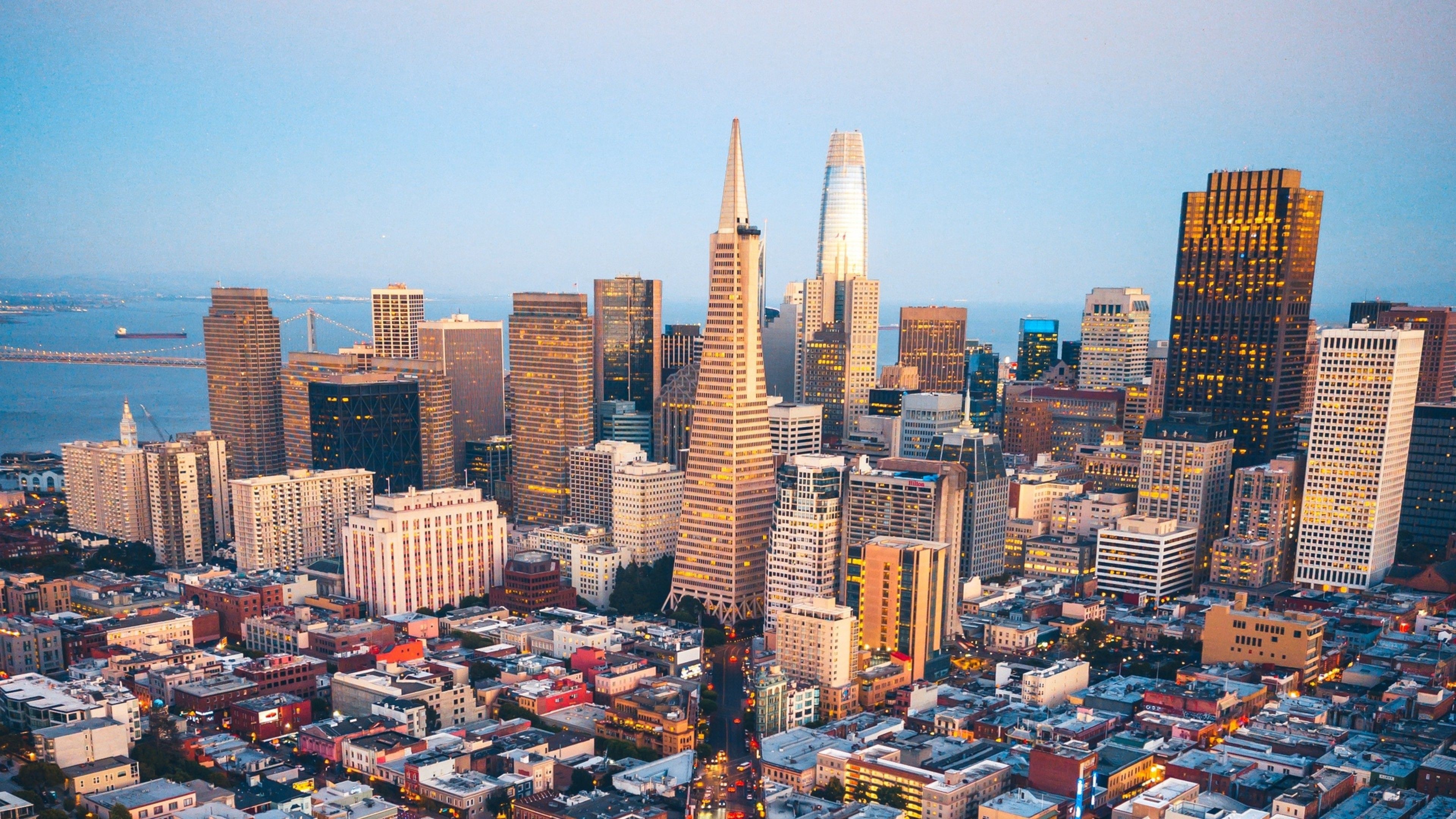 San Francisco: Transamerica Pyramid, Financial District. 3840x2160 4K Wallpaper.