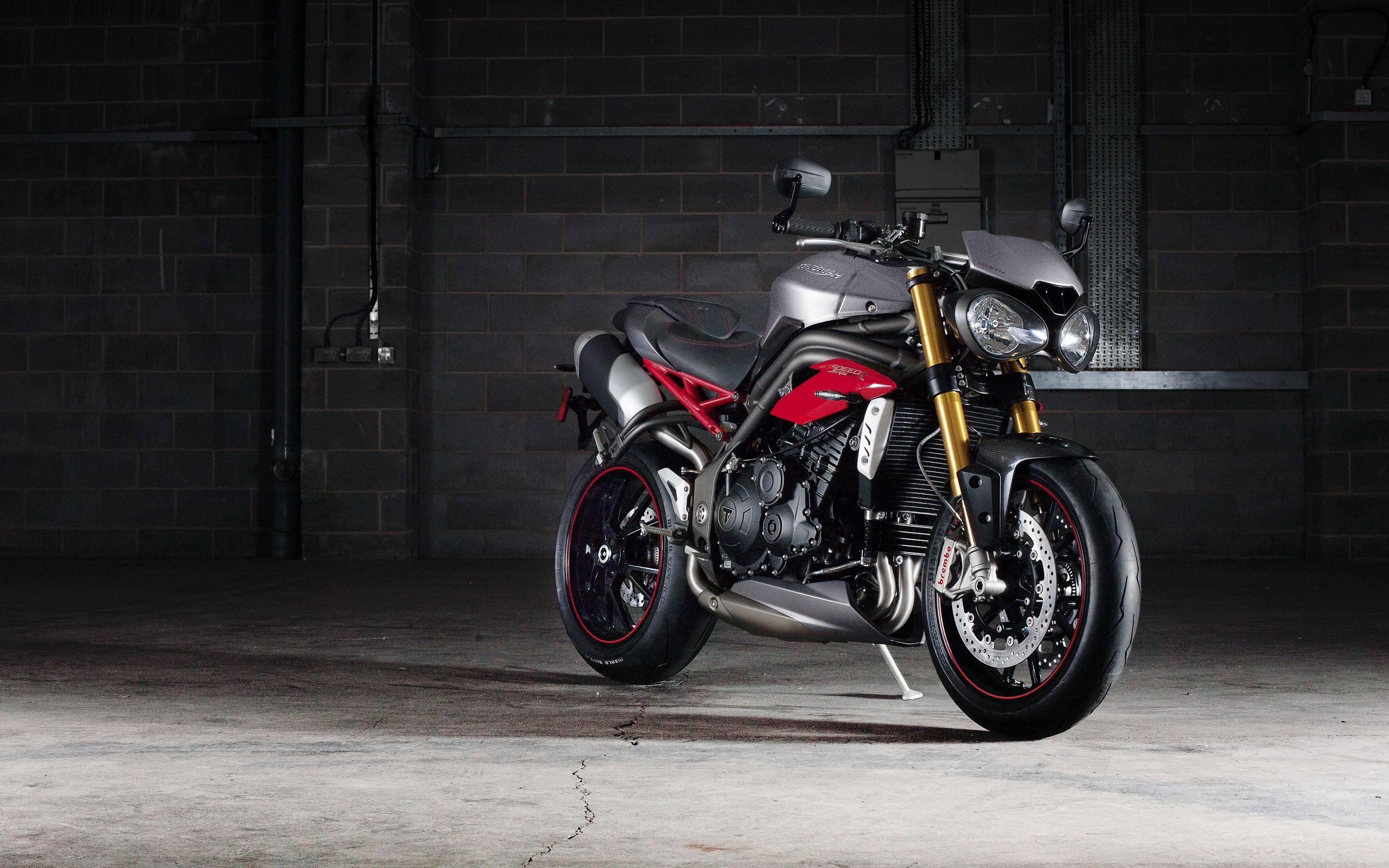Triumph Speed Triple, High-speed motorcycle, Adrenaline rush, Stylish design, 2880x1800 HD Desktop