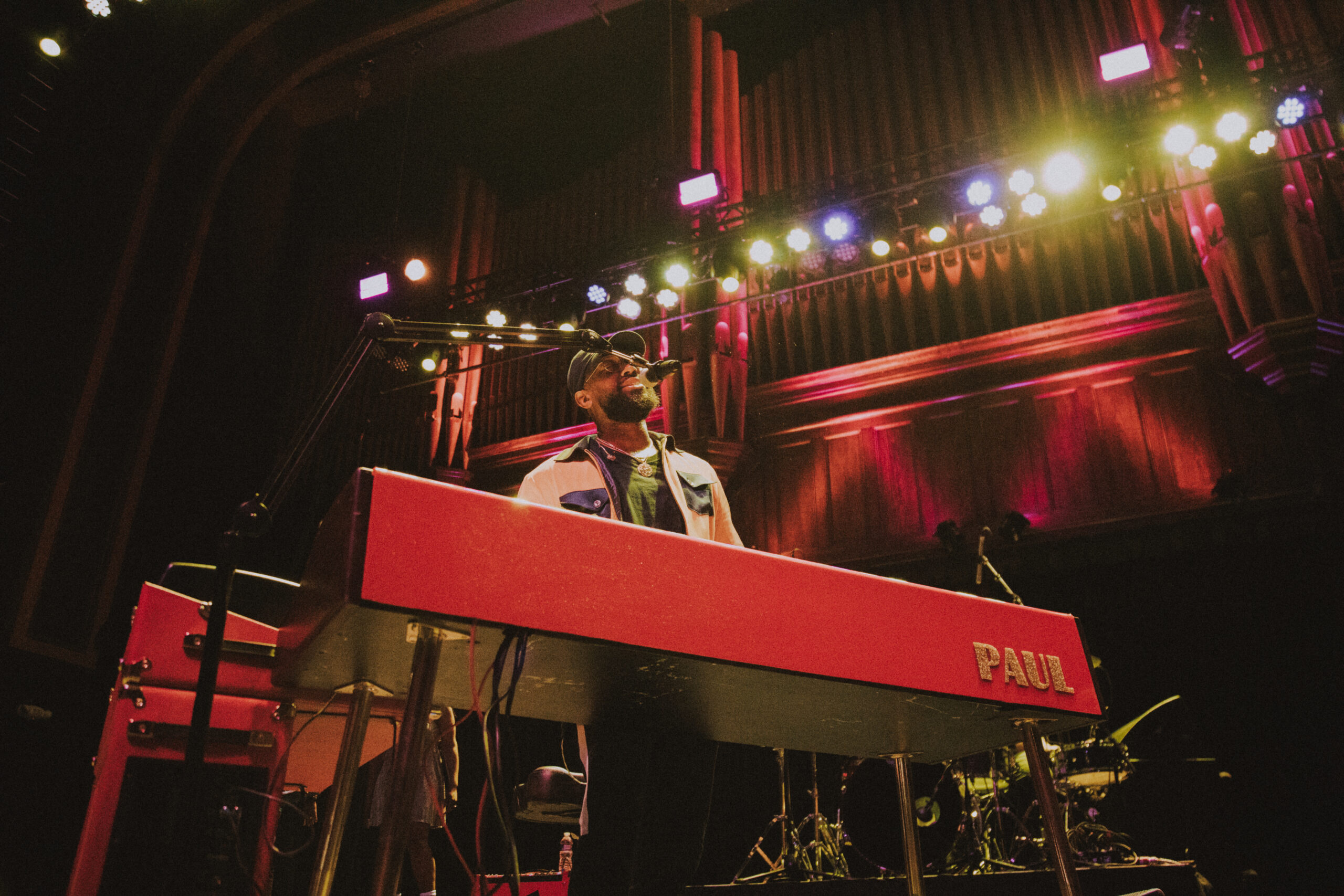 PJ Morton, Grammy-nominated artist, Musical virtuoso, Live performances, 2560x1710 HD Desktop
