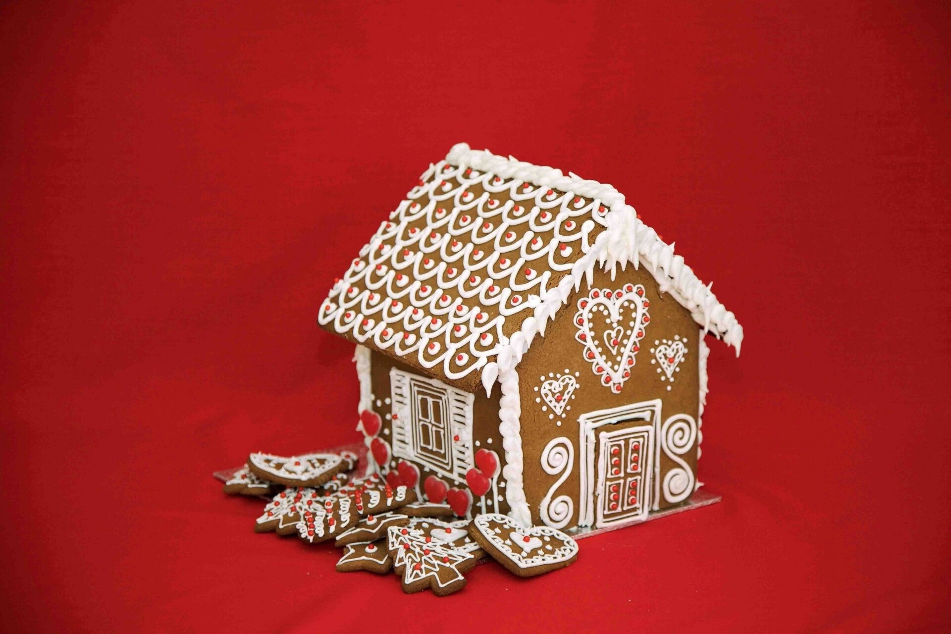 Christmas-themed cake, Festive gingerbread house, Red and white design, Delicious and indulgent, 1920x1280 HD Desktop
