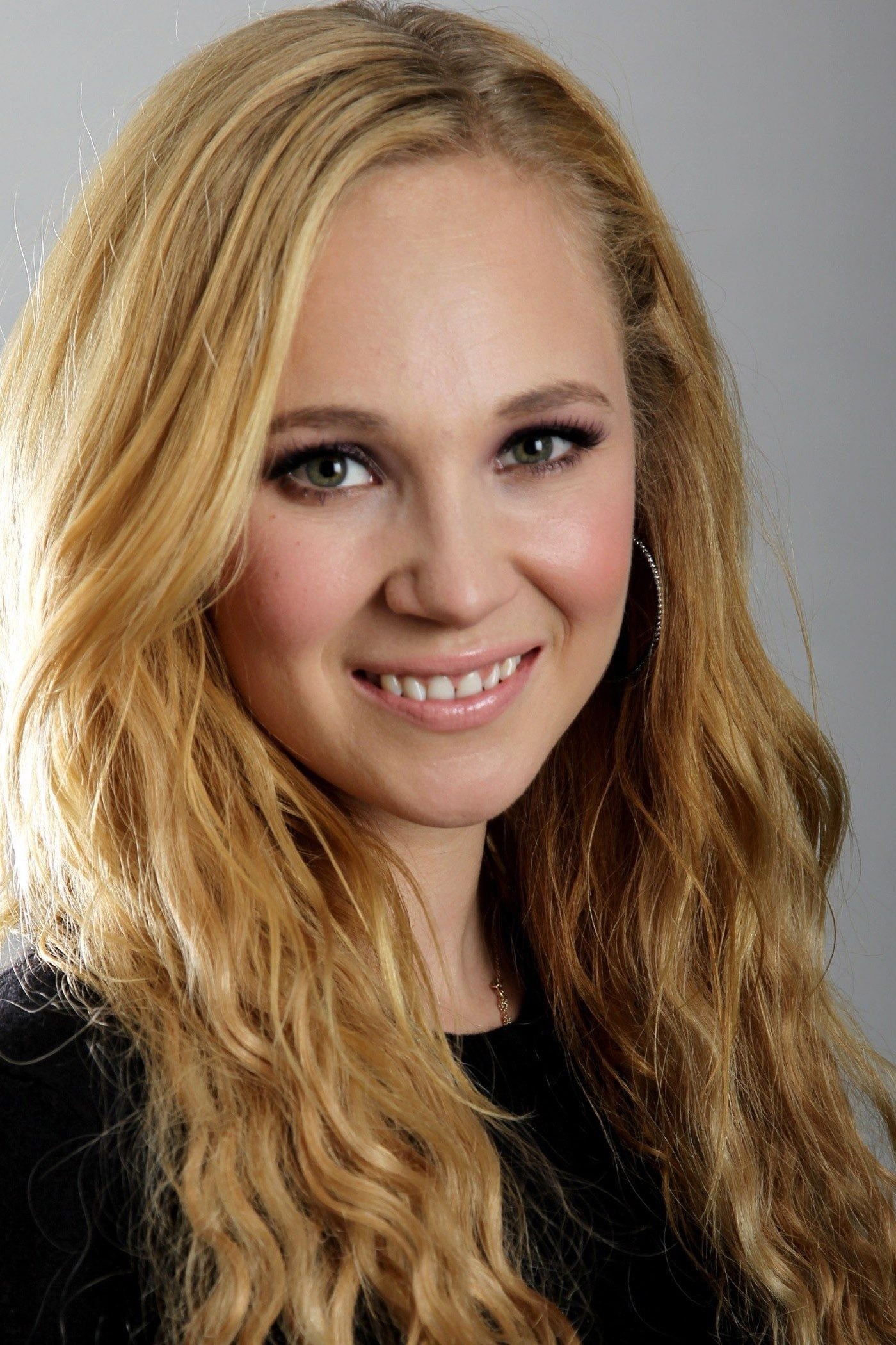 Juno Temple movies, Profile images, Talented actress, Movie database, 1400x2100 HD Handy