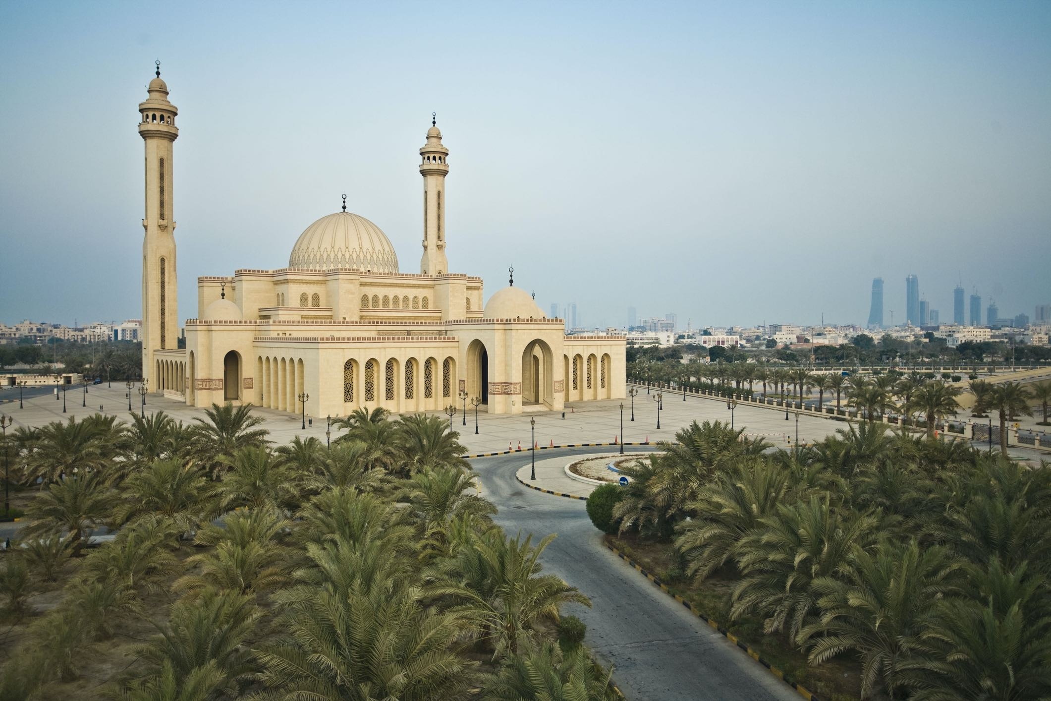 Manama, Bahrain, Family-friendly destination, Memorable vacation, 2130x1420 HD Desktop