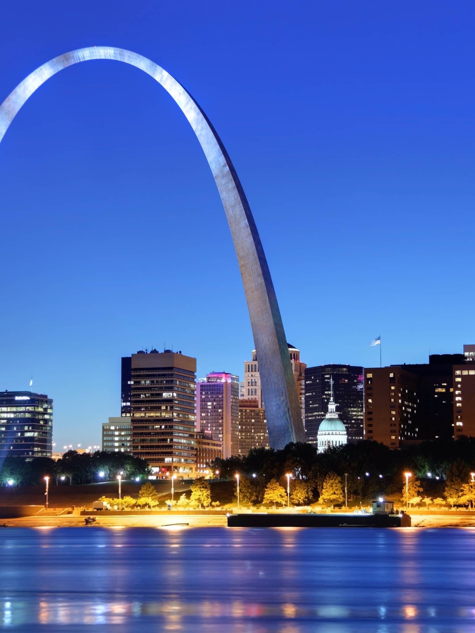 St. Louis skyline, Gateway Arch, Midwest charm, Urban travels, 1540x2050 HD Phone