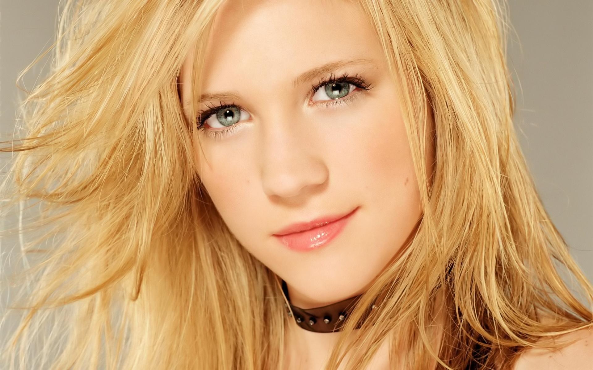 Brittany Snow, Movies, Celebrity pictures, Prominent beauty, 1920x1200 HD Desktop
