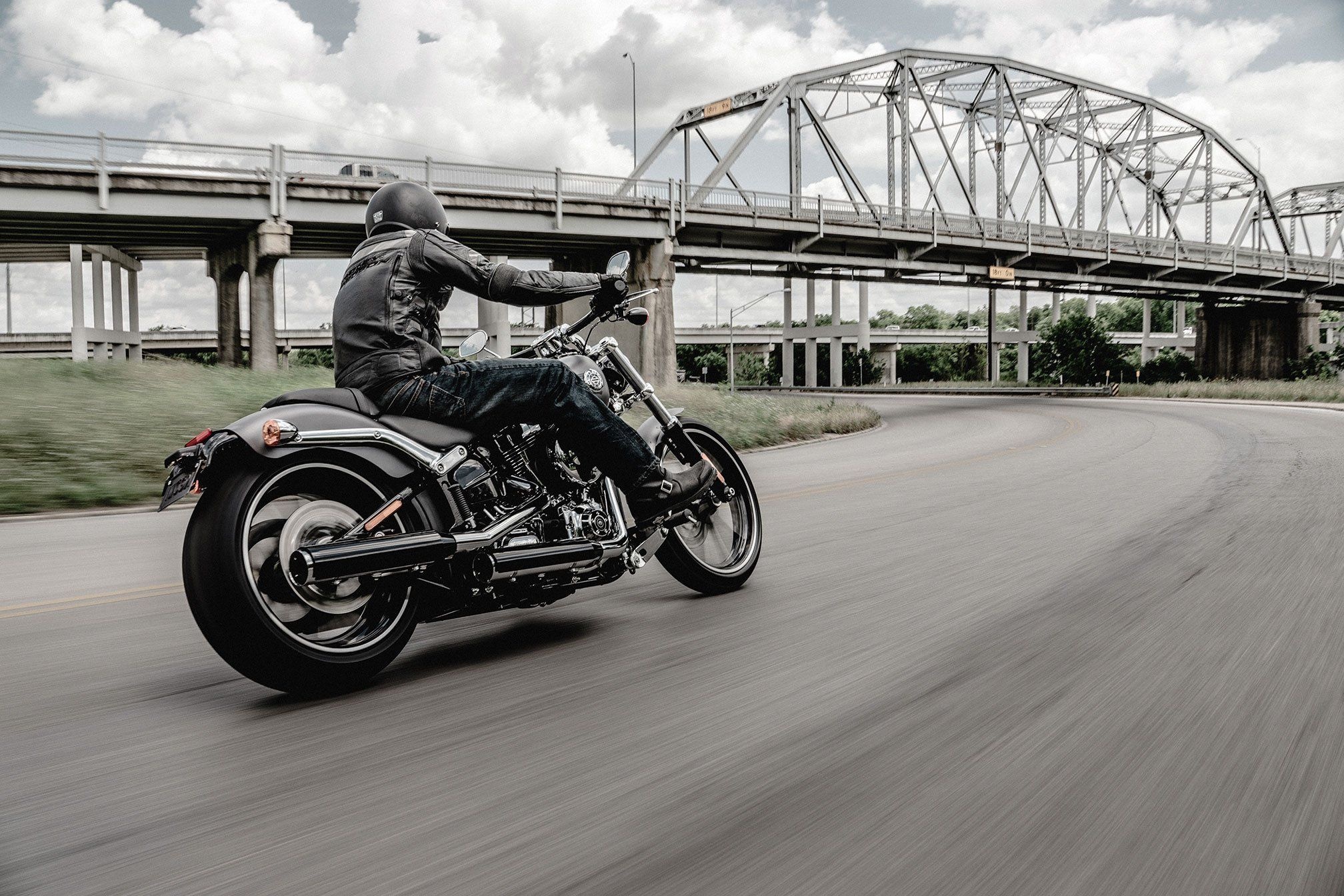 Harley-Davidson Breakout 114, Stylish wallpapers, Top-notch backgrounds, Harley allure, 2020x1350 HD Desktop