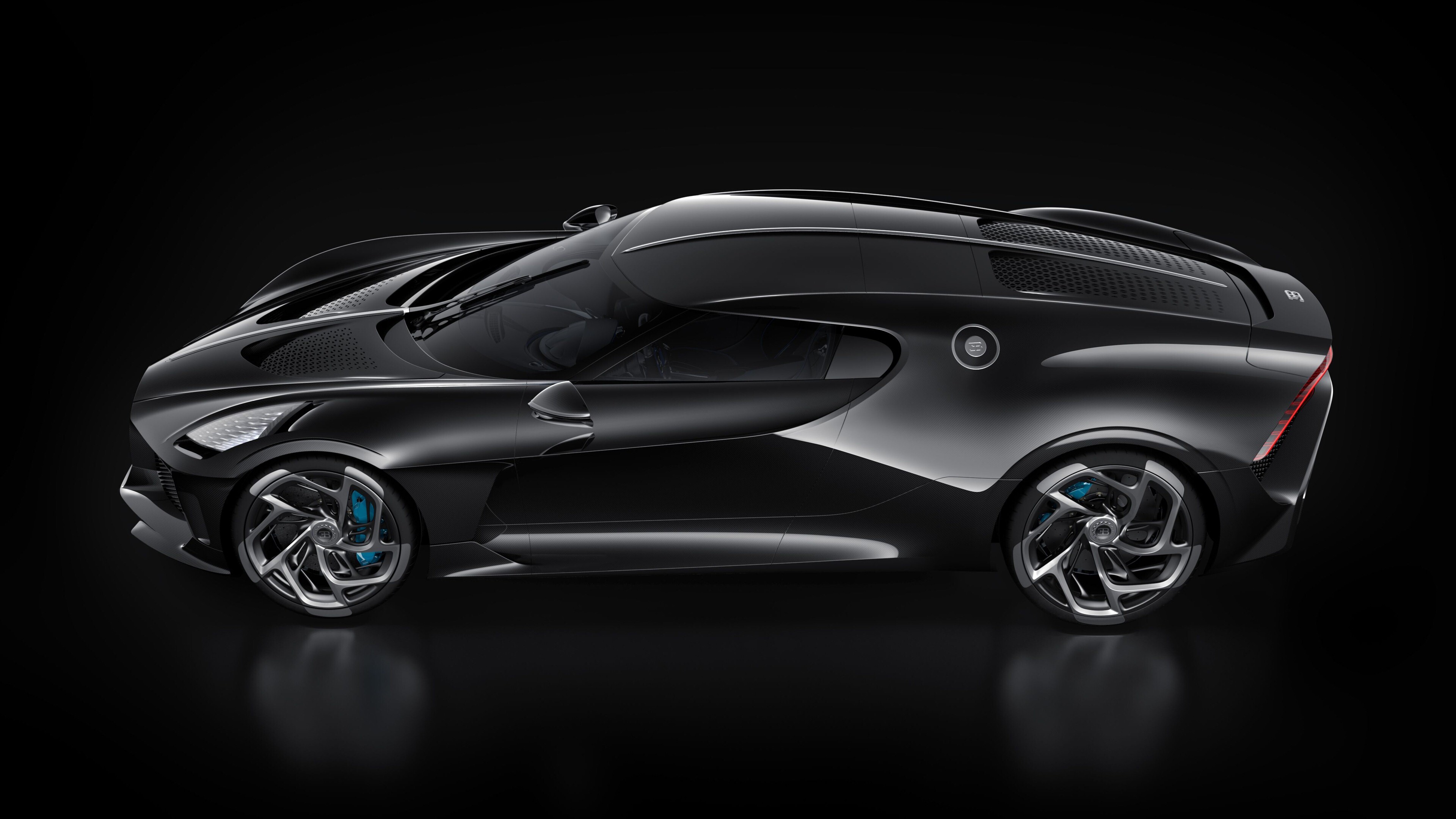Bugatti La Voiture Noire: Hypercar, based on the Chiron, Supercars, A French luxury automobile. 3840x2160 4K Background.