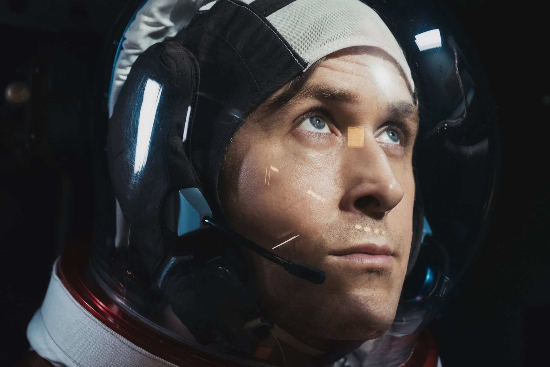First Man: Ryan Gosling, Received a Golden Globe Award, and nominations for two Academy Awards and a BAFTA Award. 1920x1280 HD Wallpaper.