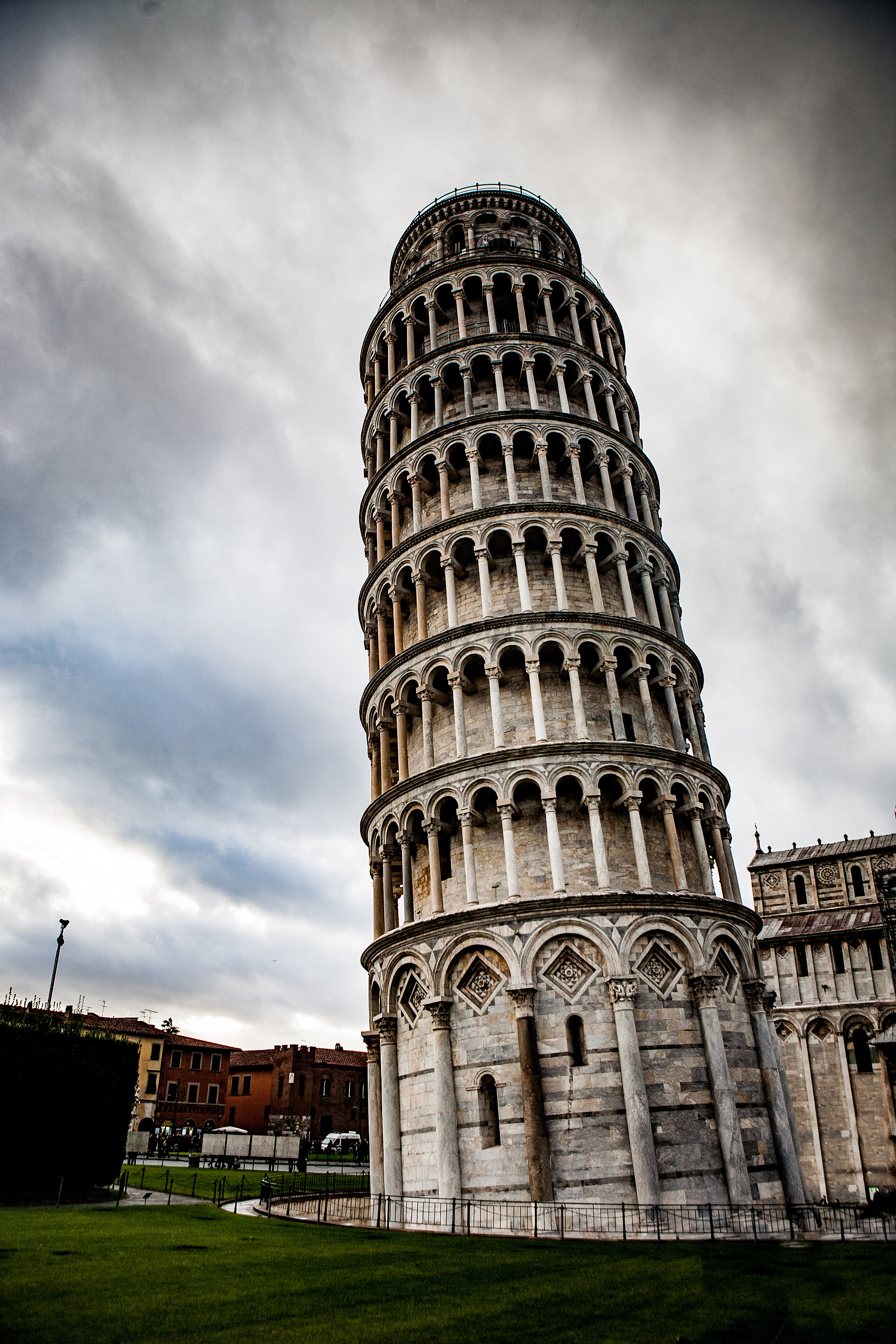 Leaning Tower of Pisa, Travel photos, Pisa attractions, Memorable moments, 1670x2500 HD Handy