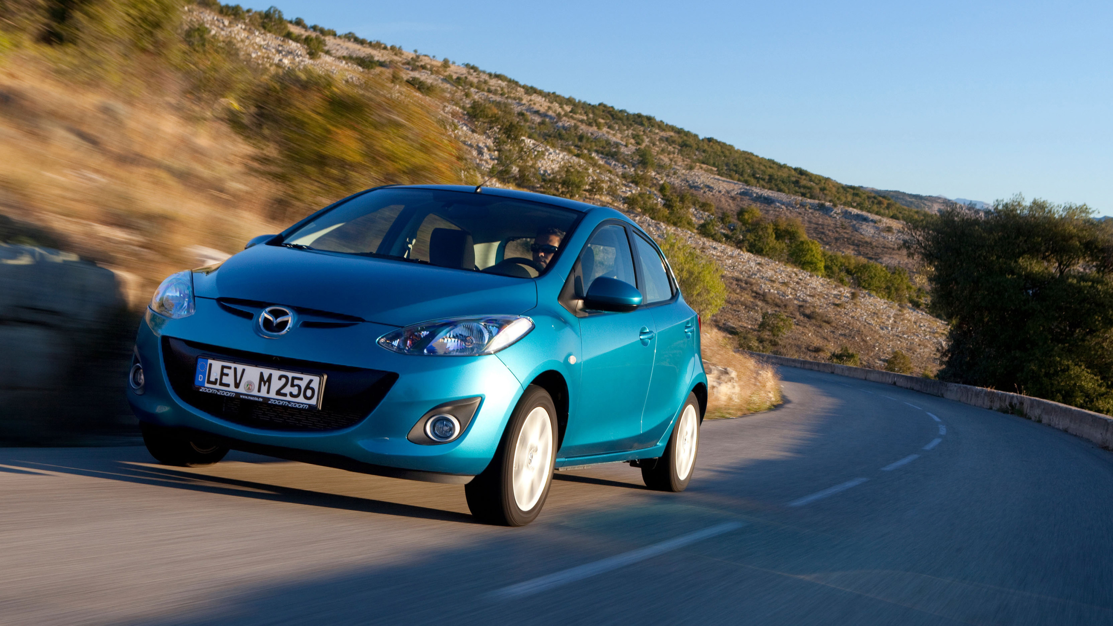 Mazda 2, Compact and stylish, Dynamic performance, Trend-setting design, 3840x2160 4K Desktop