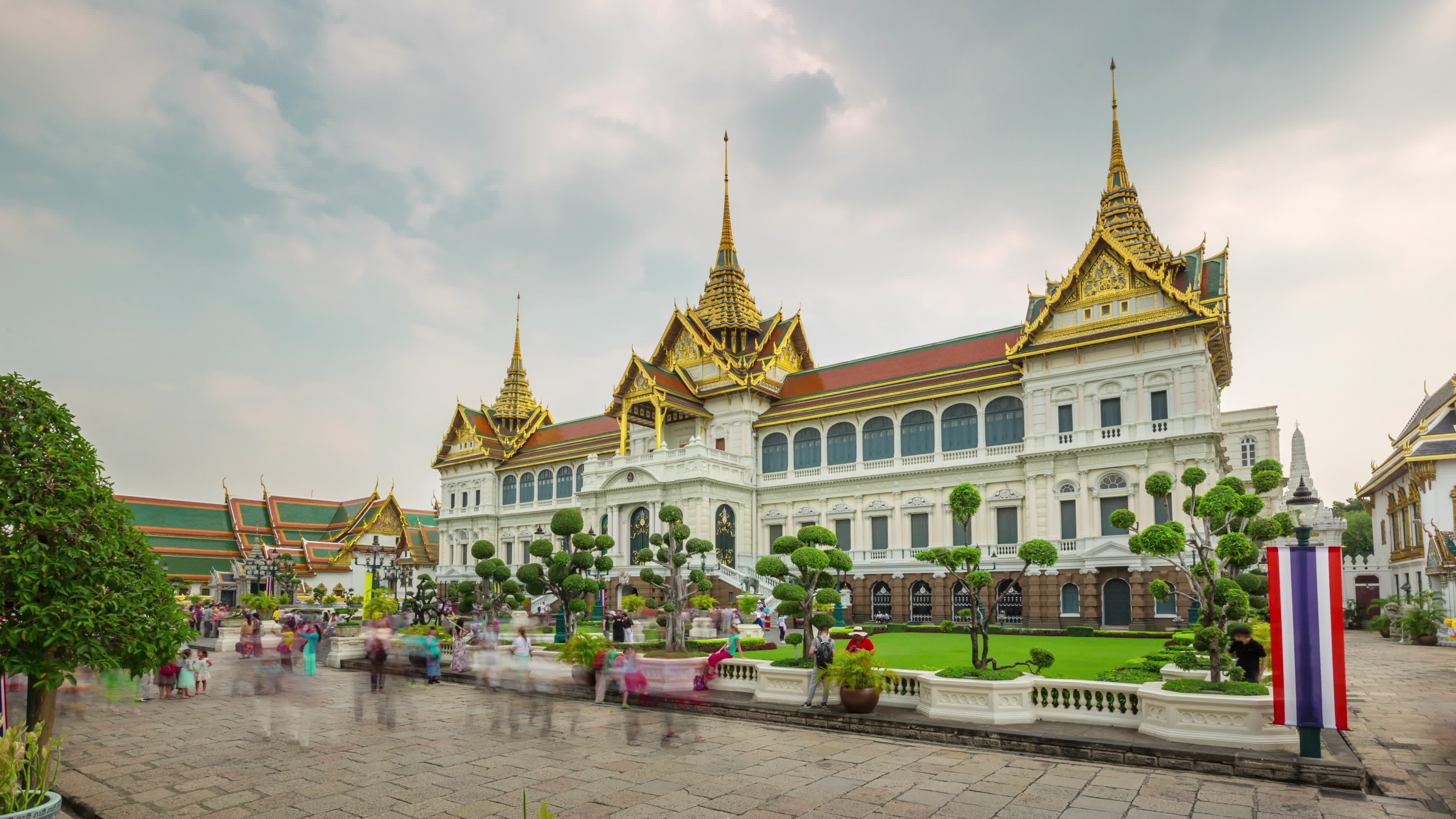 The Grand Palace, Bangkok's marvel, Time-lapse video, Temple of the Emerald Buddha, 3840x2160 4K Desktop
