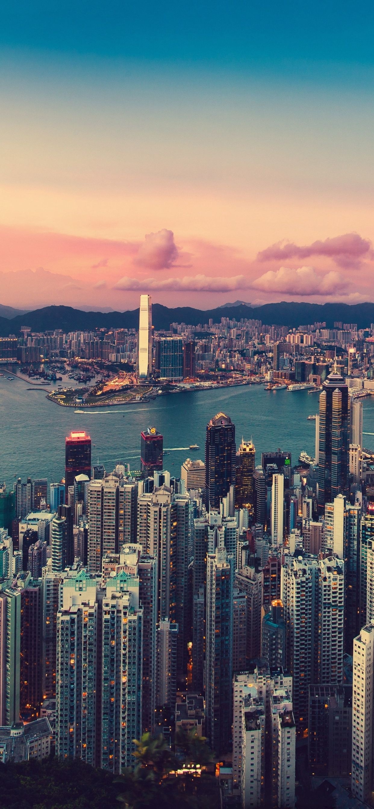 Hong Kong Skyline, Incredible iPhone XS Max wallpaper, Captivating city views, Urban beauty, 1250x2690 HD Handy