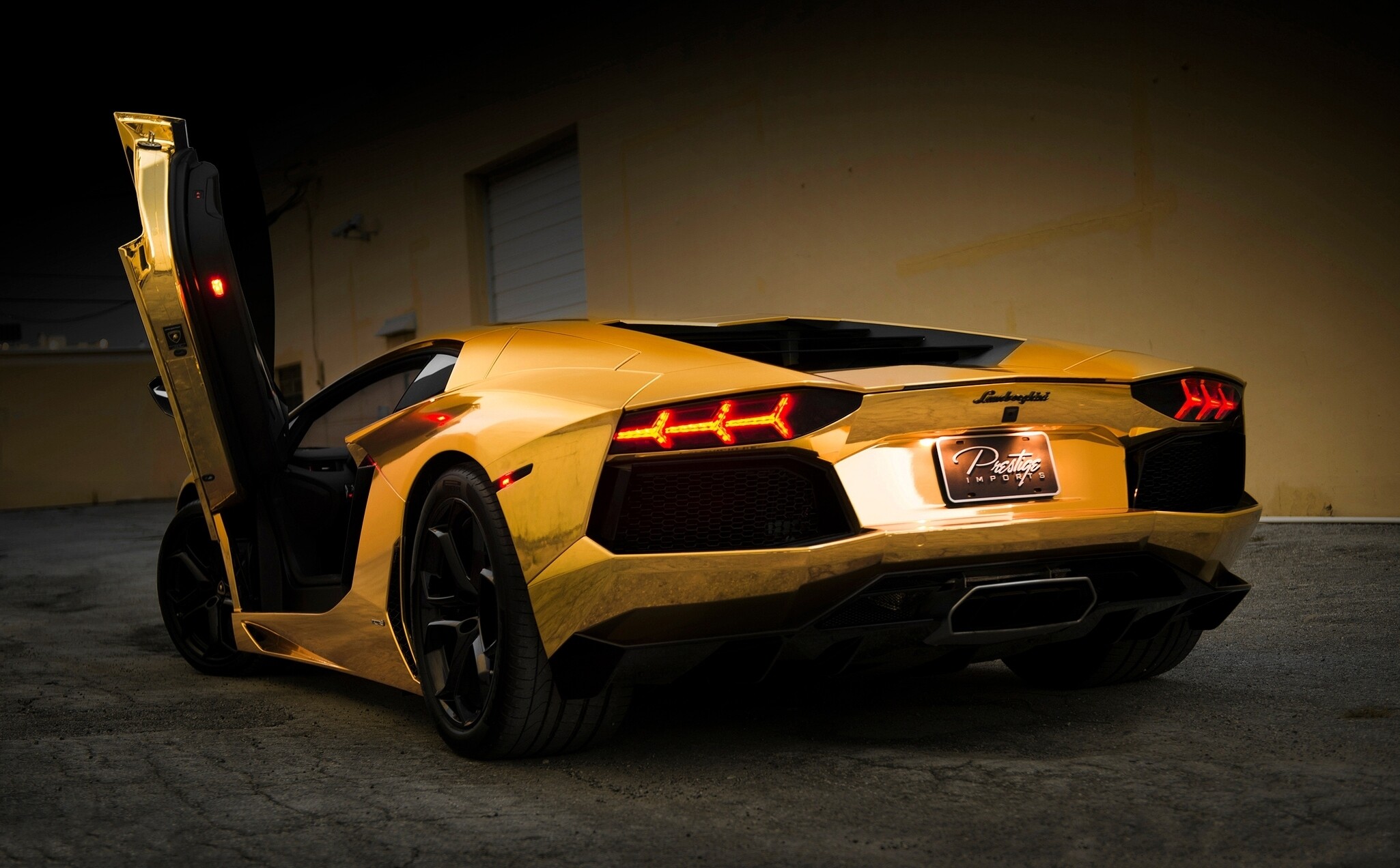 Gold Lamborghini: Aventador in Miami, Prestige imports, A popular Italian mid-engine sports car. 2050x1280 HD Background.