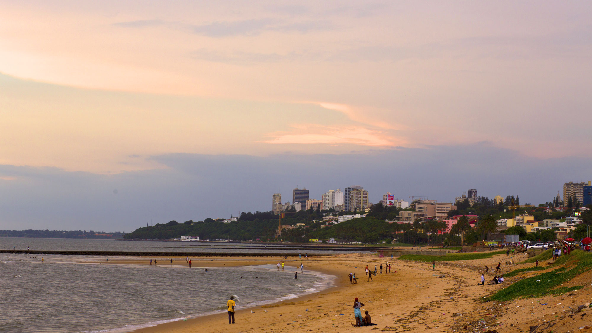 Maputo capital, Mozambique rise, 2000x1130 HD Desktop