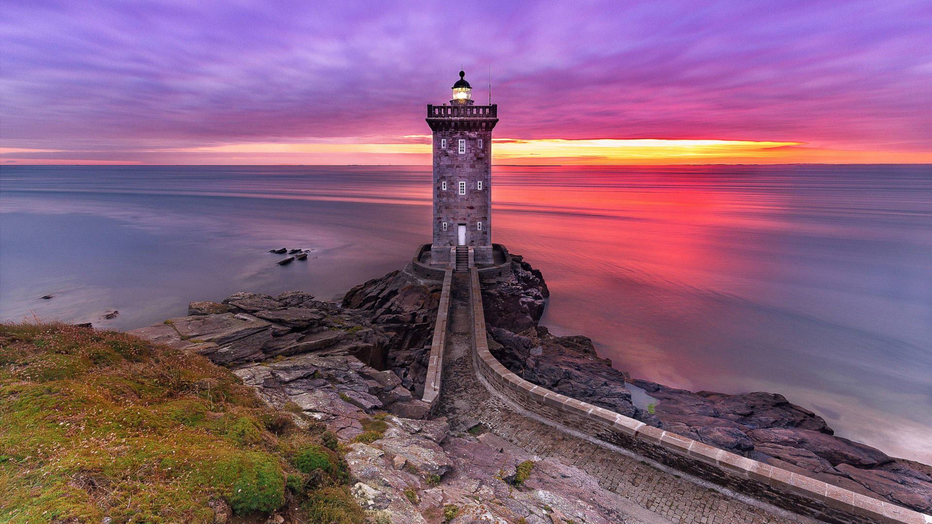 Atlantic Ocean, Kermorvan lighthouse, Brittany, Coastline, 1920x1080 Full HD Desktop