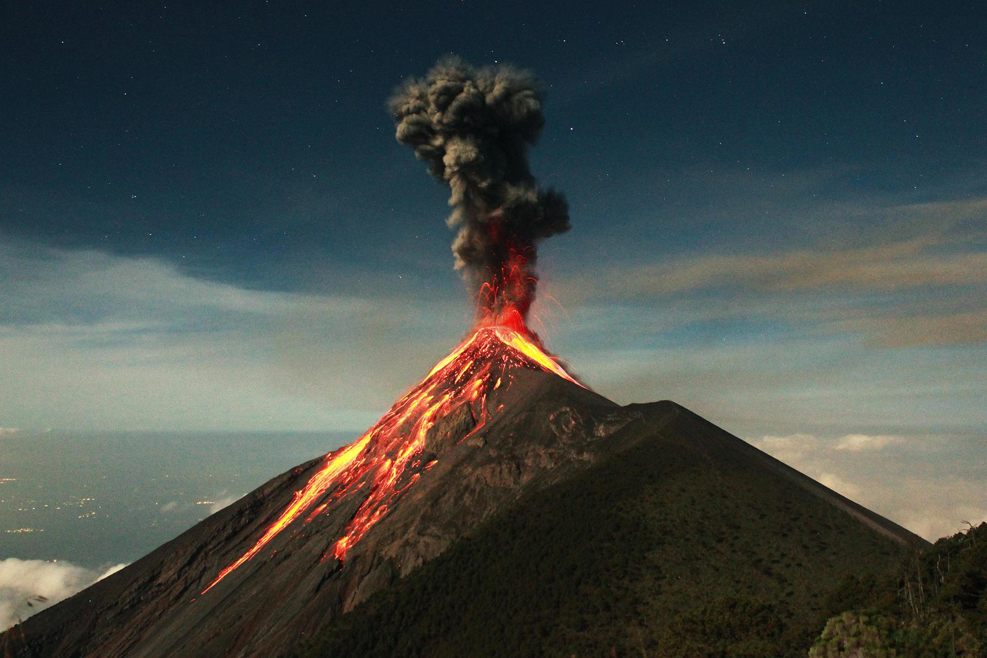 Fuego volcano eruption, Guatemalan landscape, Nature's fury, Sflashy, 1920x1280 HD Desktop
