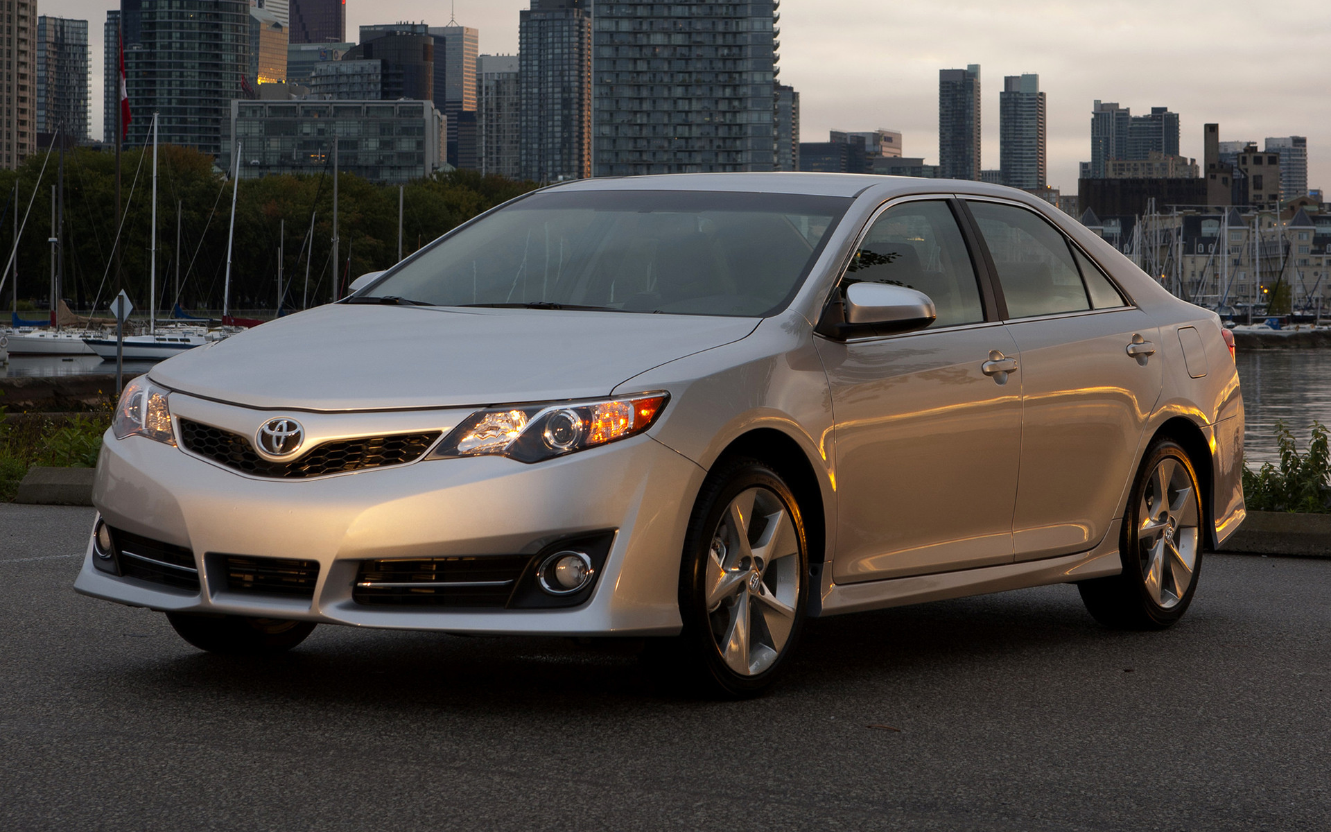Toyota Camry SE, Sporty and stylish, Dynamic driving, Unmatched performance, 1920x1200 HD Desktop