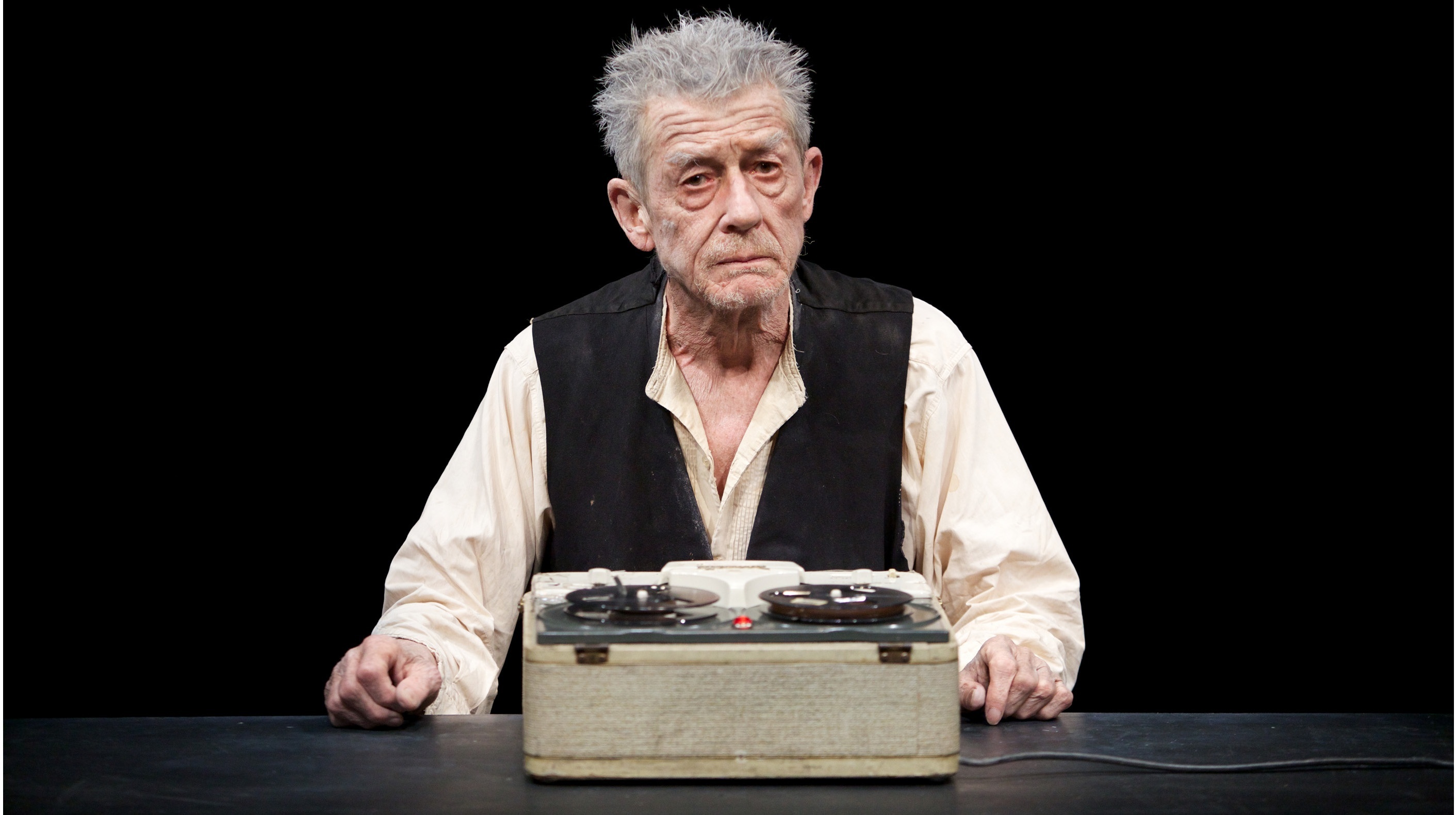 John Hurt, Beckett's Krapp's Last Tape, Career-defining performance, Acting masterpiece, 2830x1590 HD Desktop