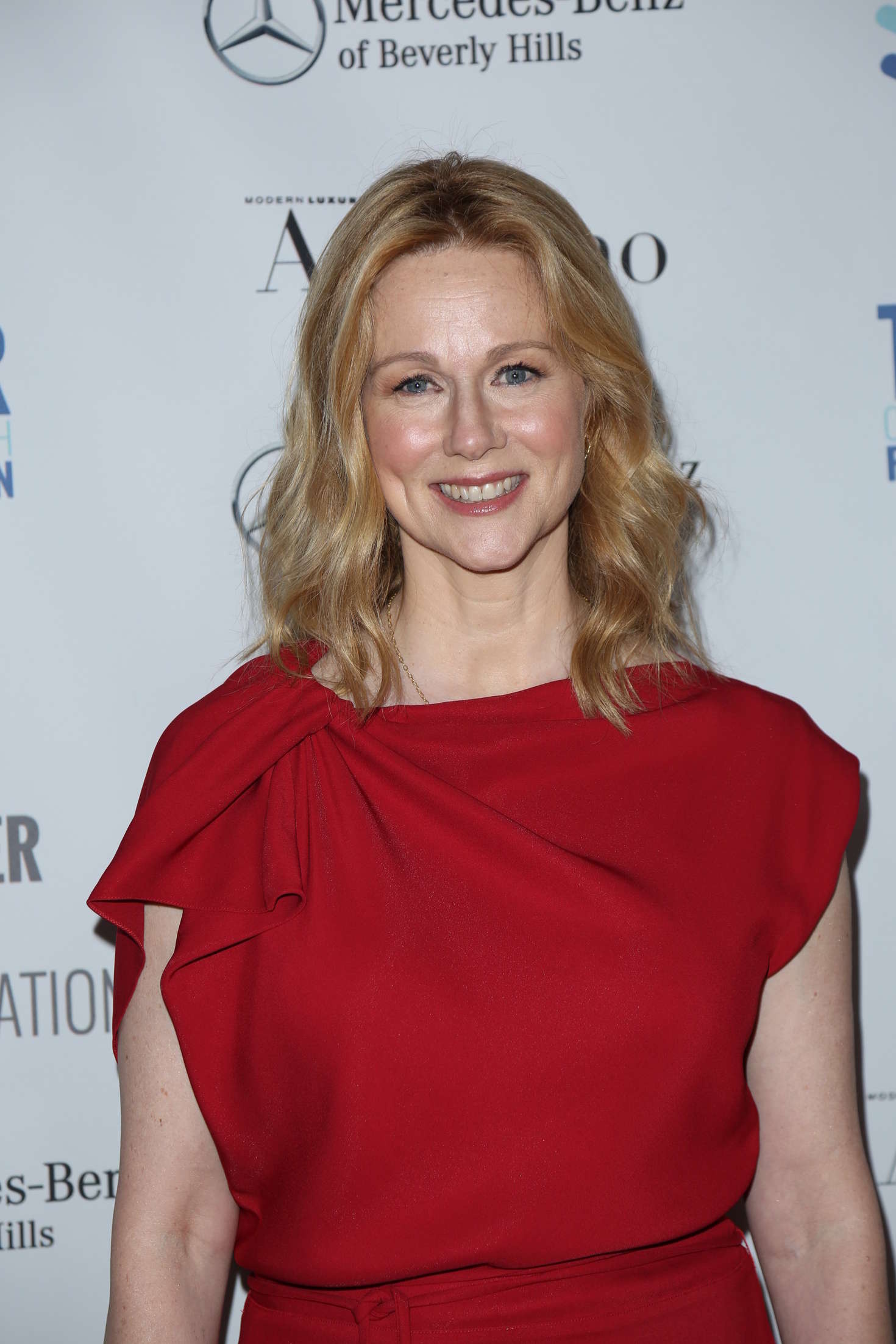 Laura Linney, Wallpapers collection, Samantha Tremblay, Fansite, 1470x2210 HD Handy