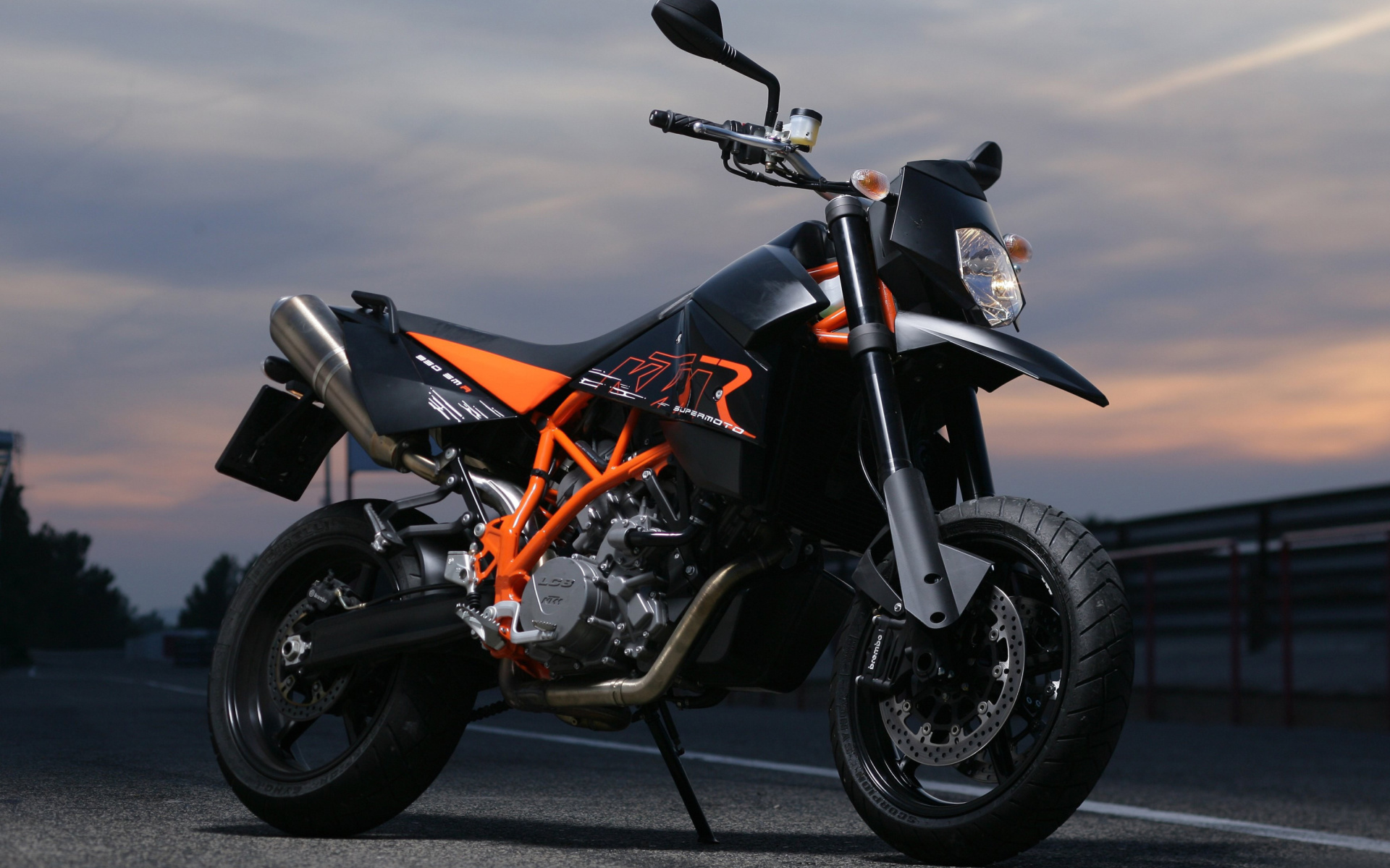 Supermoto: KTM 950 SM, Off-road motorcycles, The largest motorcycle manufacturer in Europe. 1920x1200 HD Wallpaper.