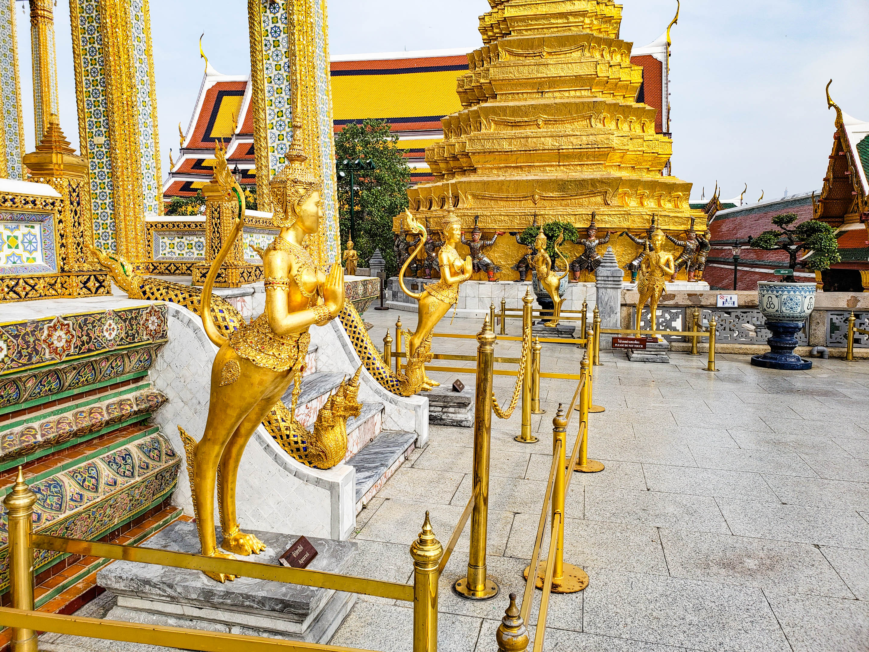 The Grand Palace, Bangkok, Kinnaree figures, Gritty, 2880x2160 HD Desktop