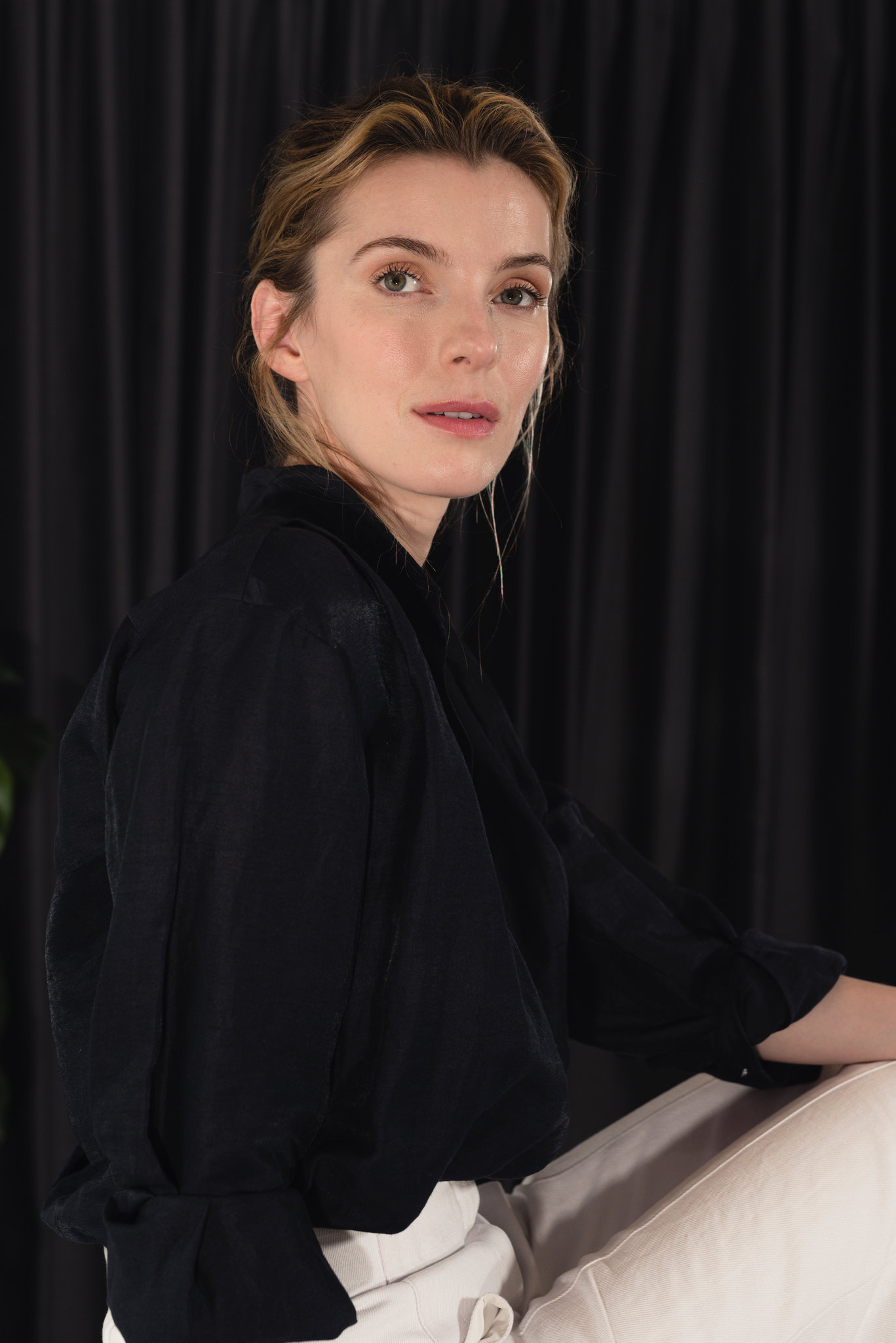 Betty Gilpin, The Tomorrow War movie, Tuna Santa interview, Exciting project, 1370x2050 HD Phone
