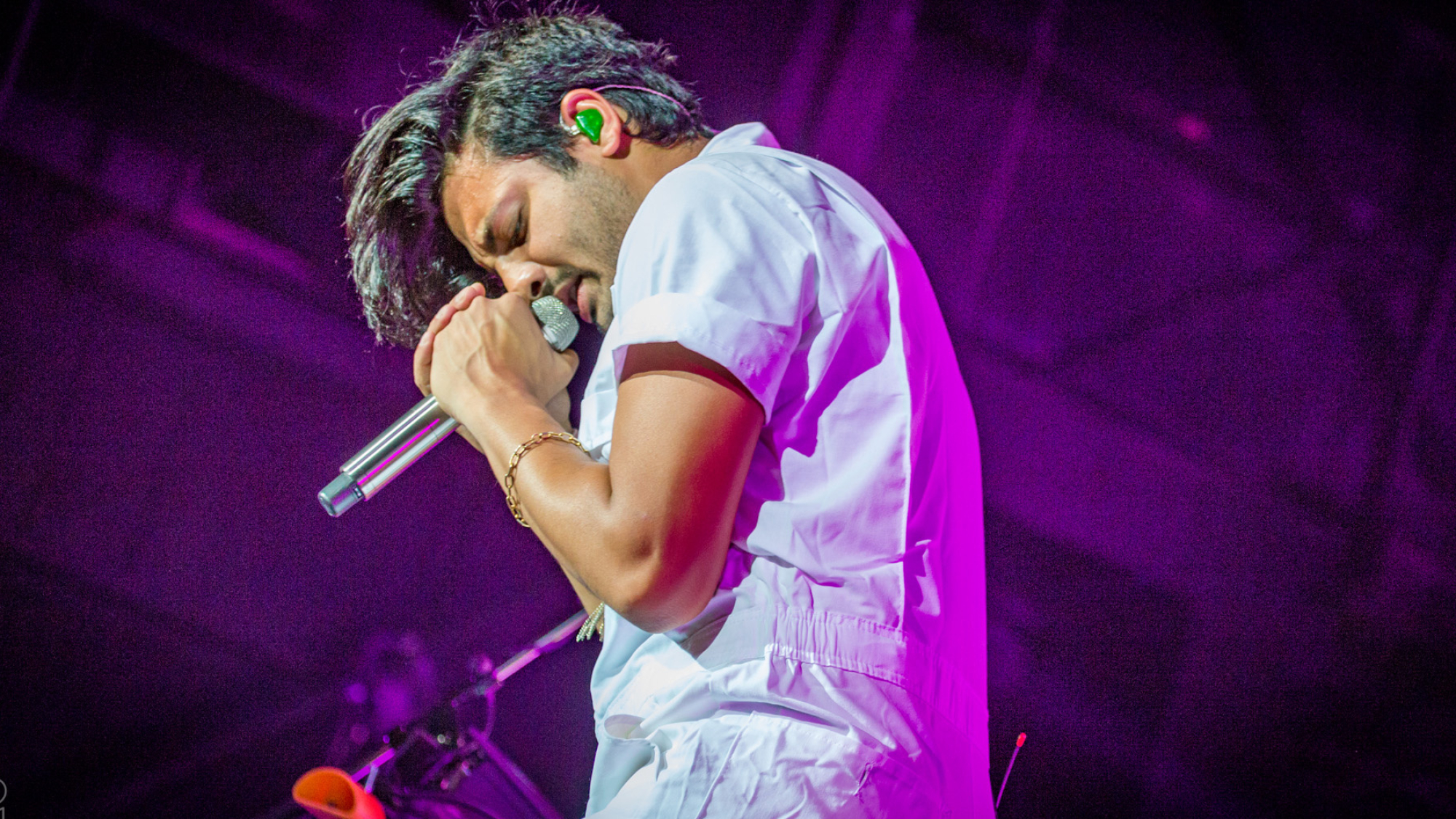 Young the Giant Music, Big Summer Show, 1057 The Point, 2000x1130 HD Desktop