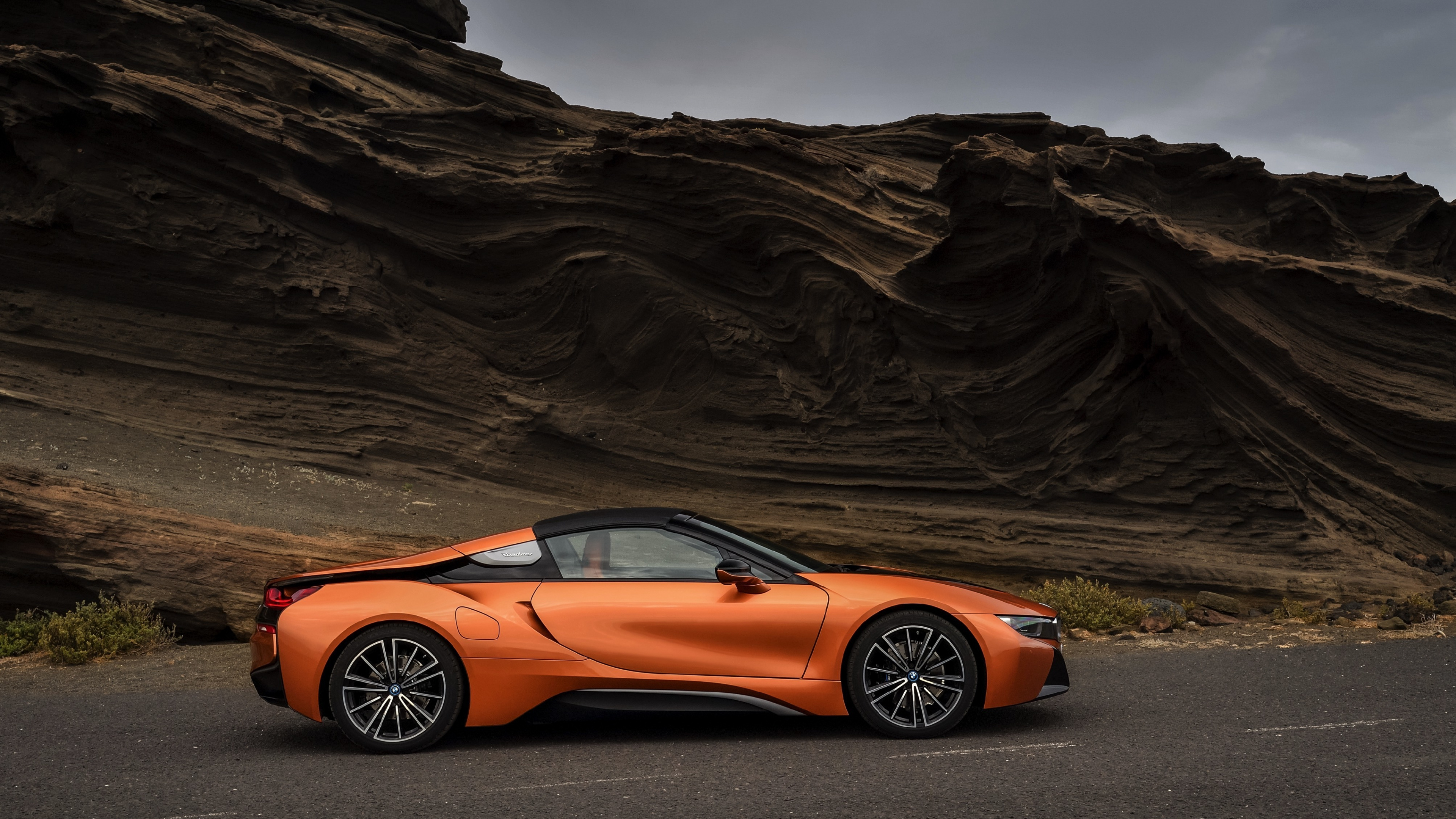 BMW i8, Striking orange, Dynamic aerodynamics, Unmatched performance, Captivating design, 3840x2160 4K Desktop