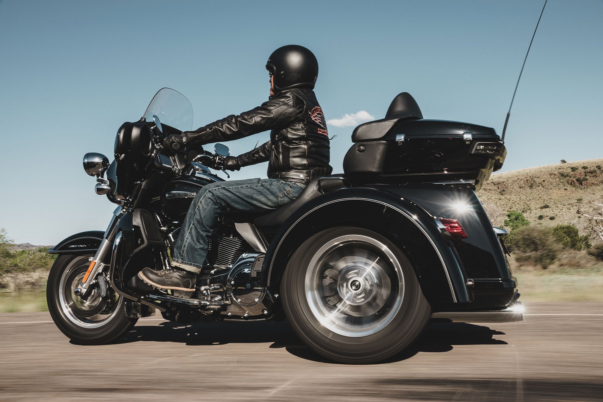 Harley-Davidson Tri Glide Ultra, Trike adventure, Stunning motorcycle wallpaper, Motorbike love, 2020x1350 HD Desktop