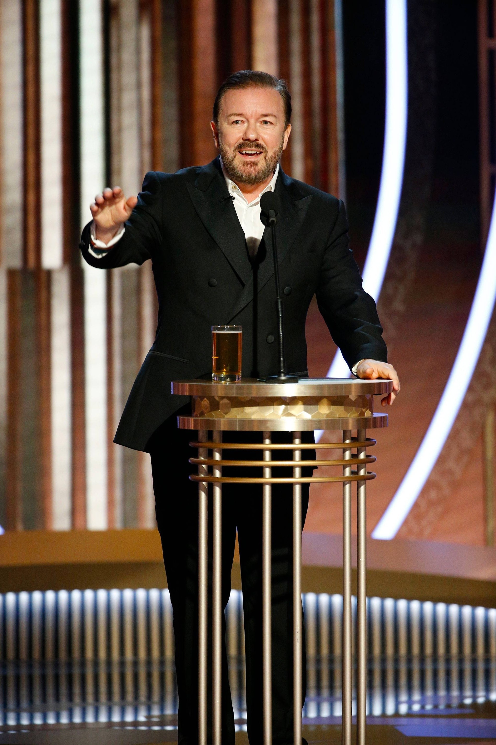 Golden Globes, Ricky Gervais, Grilling Hollywood, Speech, 1900x2850 HD Handy