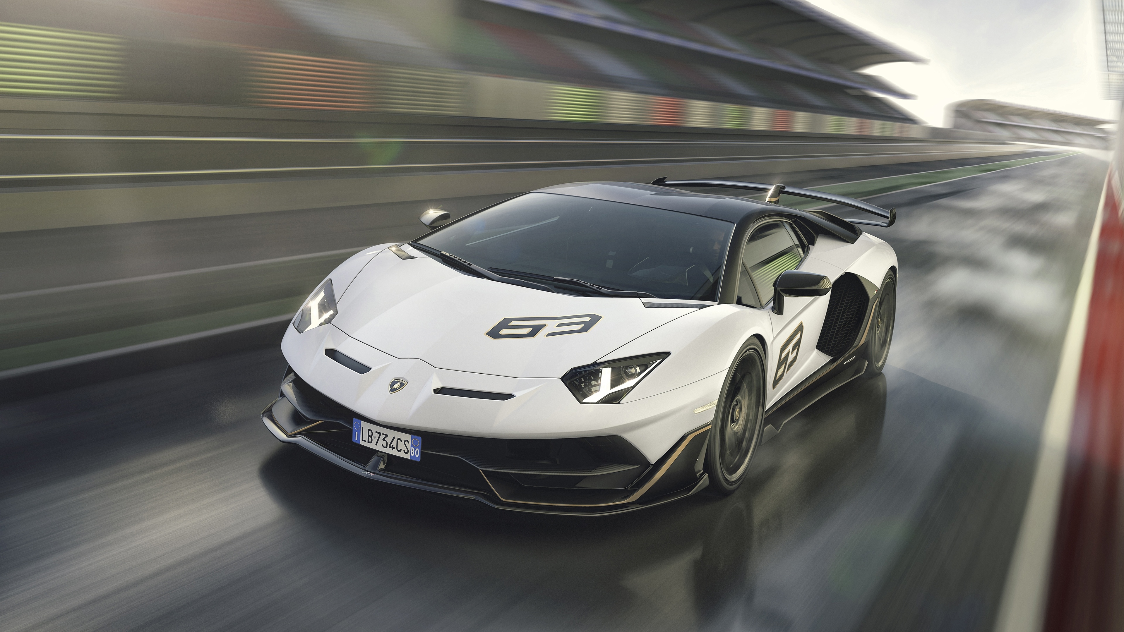 Lamborghini Aventador, Racing in motion, Free racing pictures, Captured on Fonwall, 3840x2160 4K Desktop