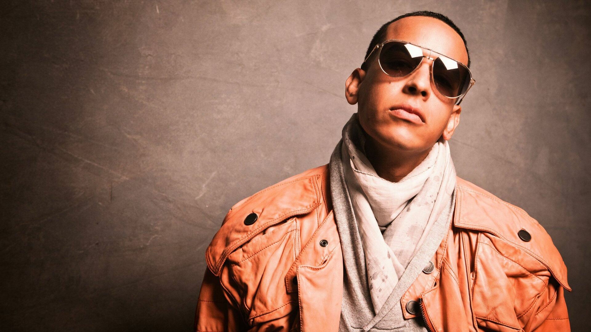 Daddy Yankee: El Cartel: The Big Boss was released by Interscope on June 5, 2007. 1920x1080 Full HD Background.