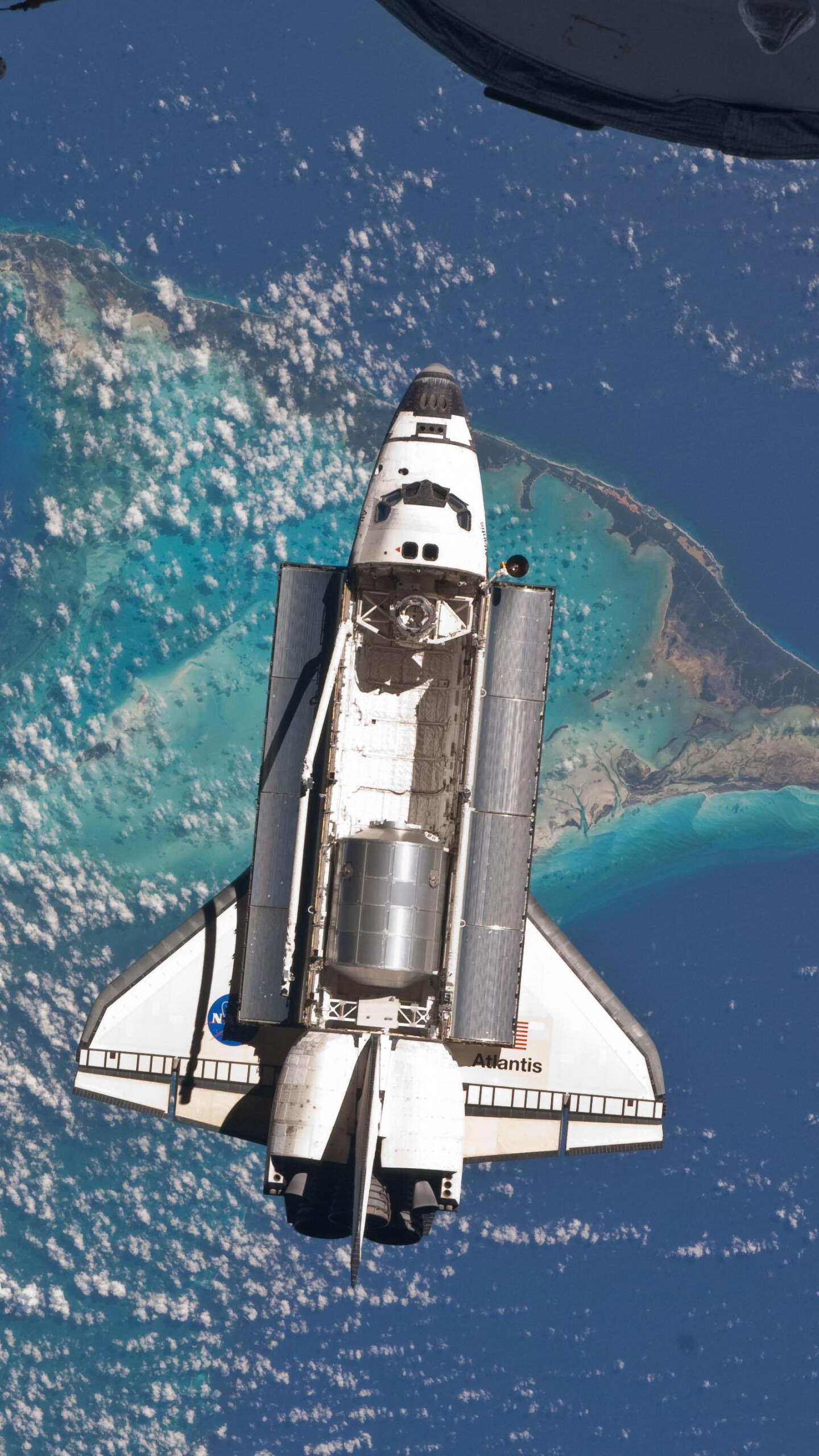 Space Shuttle: Cosmic mission, Atlantis, A reusable piloted orbiter vehicle. 1440x2560 HD Background.