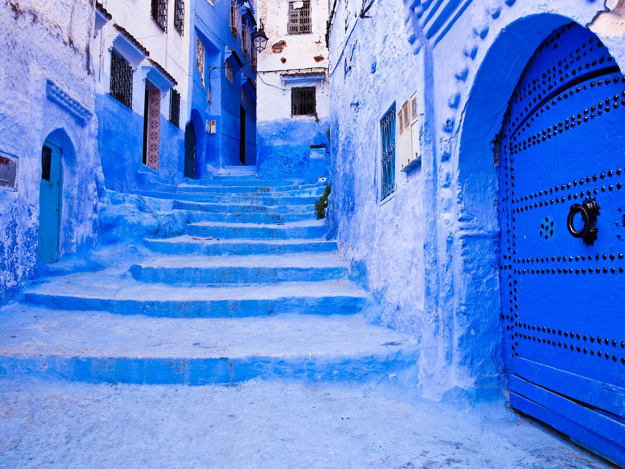 Morocco: Chefchaouen, Blue City, The country regained its independence and reunified in 1956. 2050x1540 HD Background.