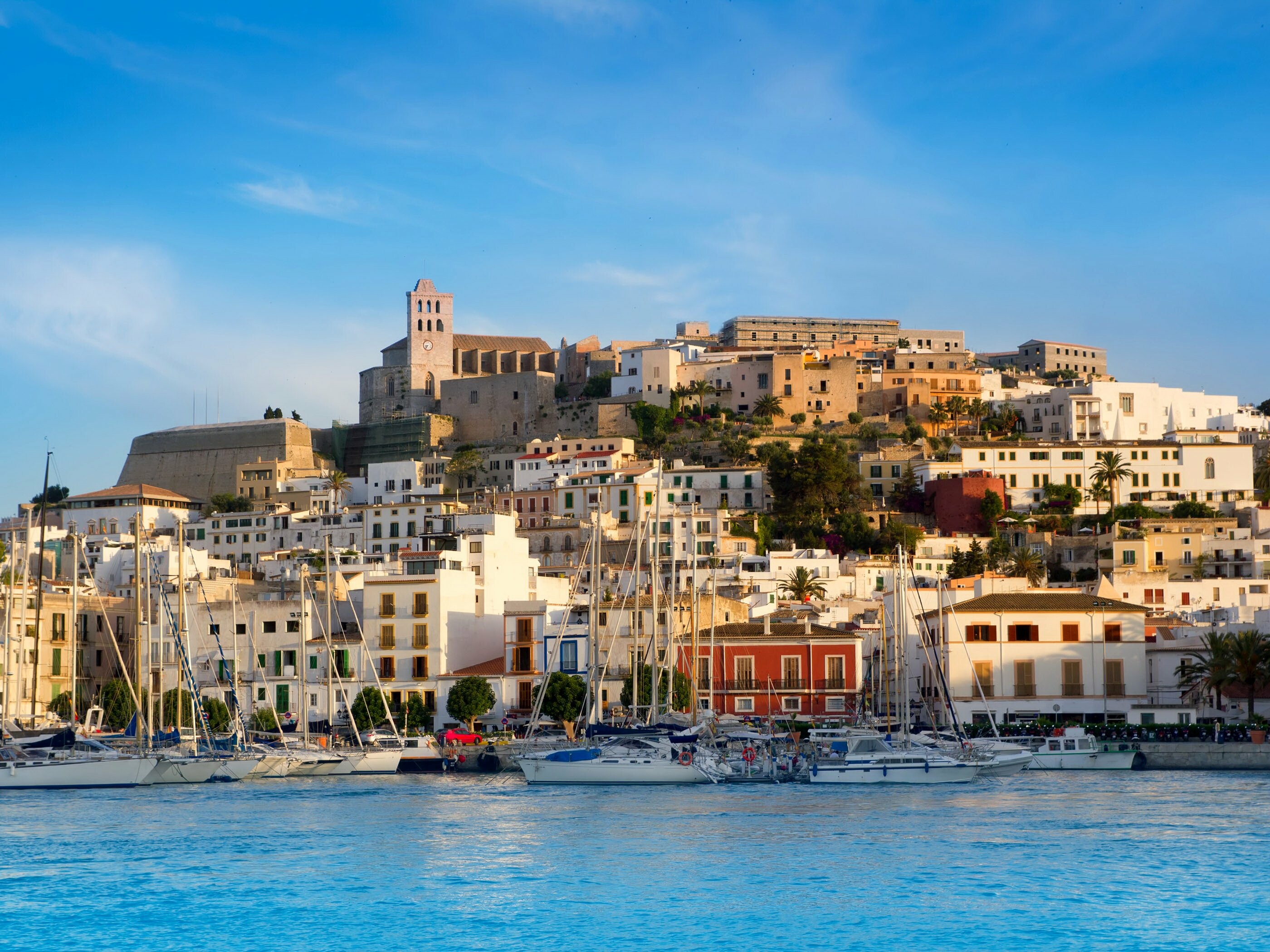 Spain houses, Coastal view, Sailing on the sea, Ibiza and Mallorca, 2800x2100 HD Desktop