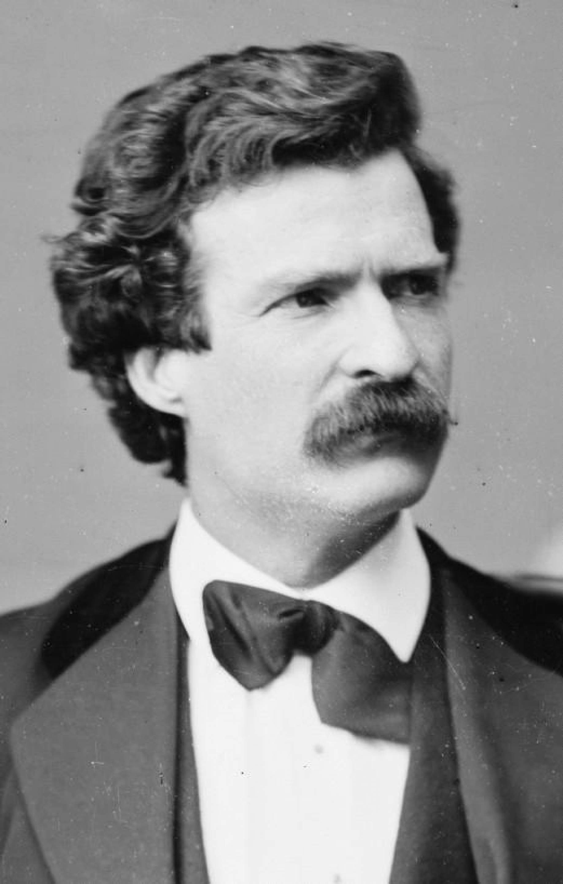 Mark Twain, Freethought Trail, New York exploration, Literary pilgrimage, 1840x2880 HD Handy