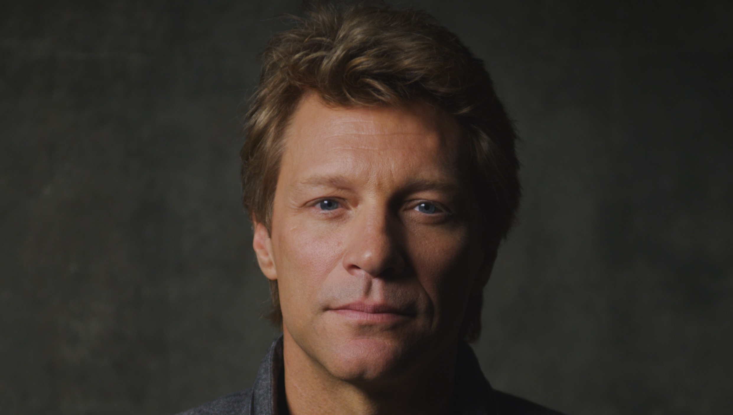 Jon Bon Jovi, Music icon, High definition charm, Captivating performer, 2490x1410 HD Desktop
