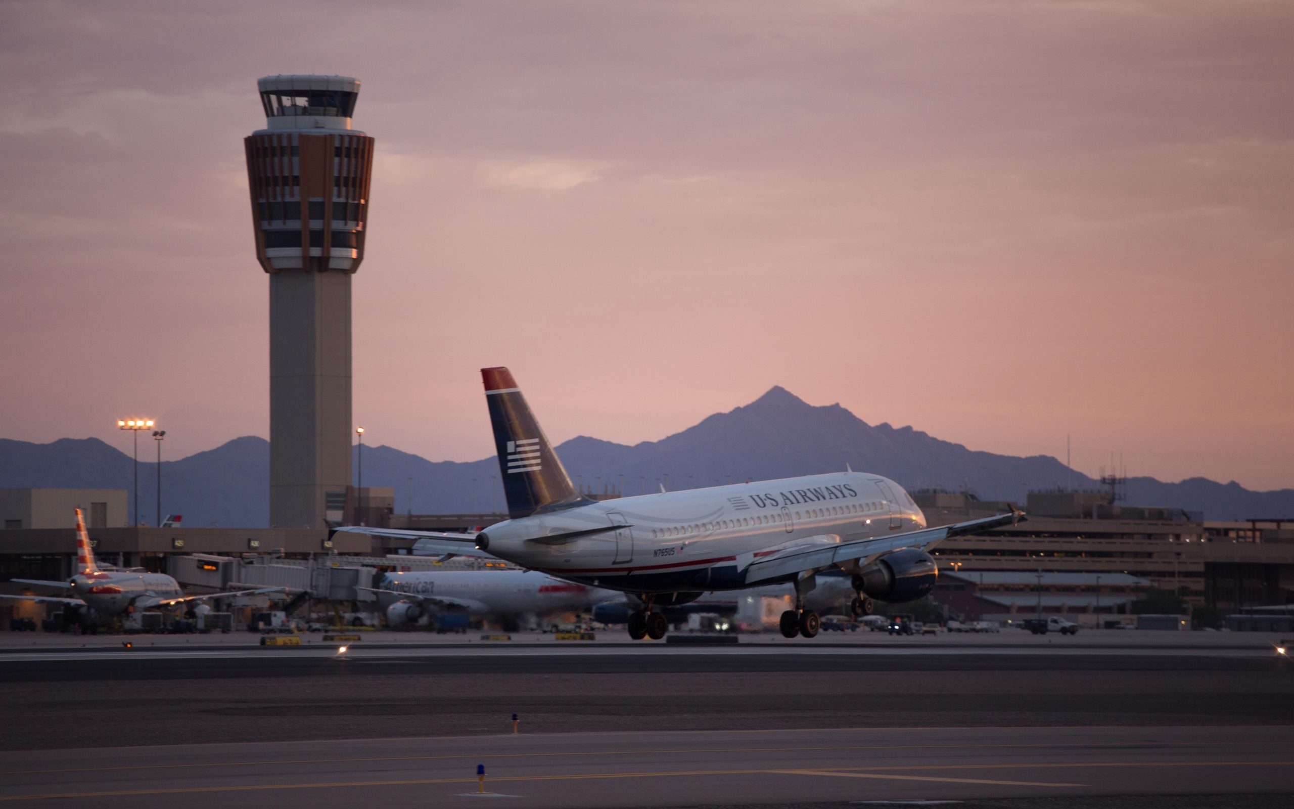 Sky Harbor International Airport, Traffic Records, Future Growth, Arizona PBS, 2560x1600 HD Desktop