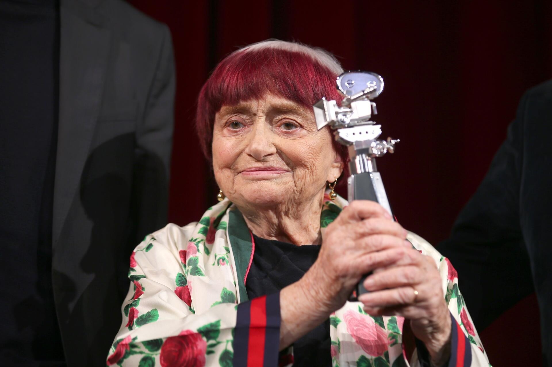French new wave, Agnes Varda's legacy, Filmmaking icon, Loss in the cinema world, 1920x1280 HD Desktop
