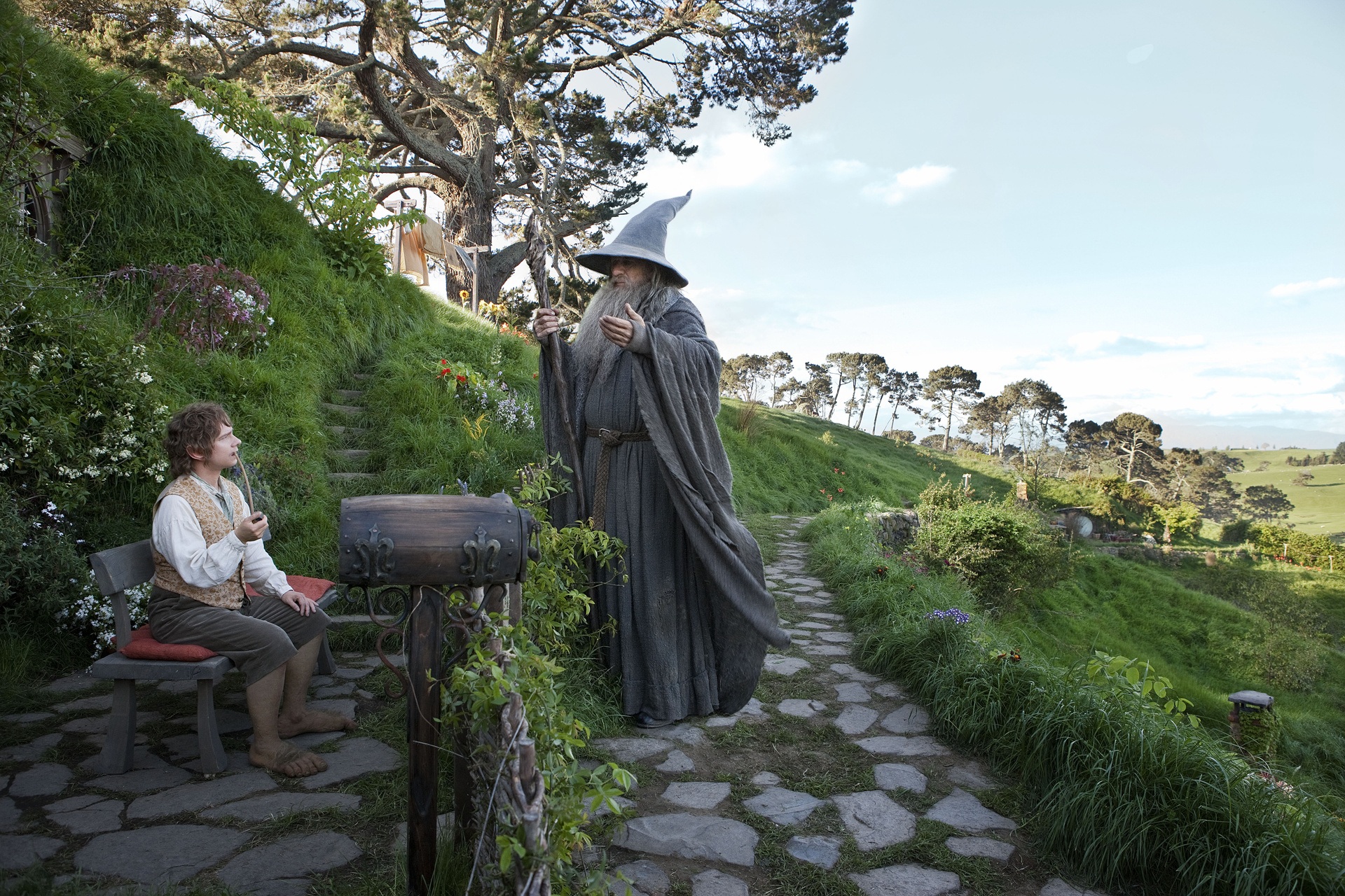 Bilbo Baggins character, Gandalf's wisdom, Spectacular wallpaper, Fantasy world, 1920x1280 HD Desktop