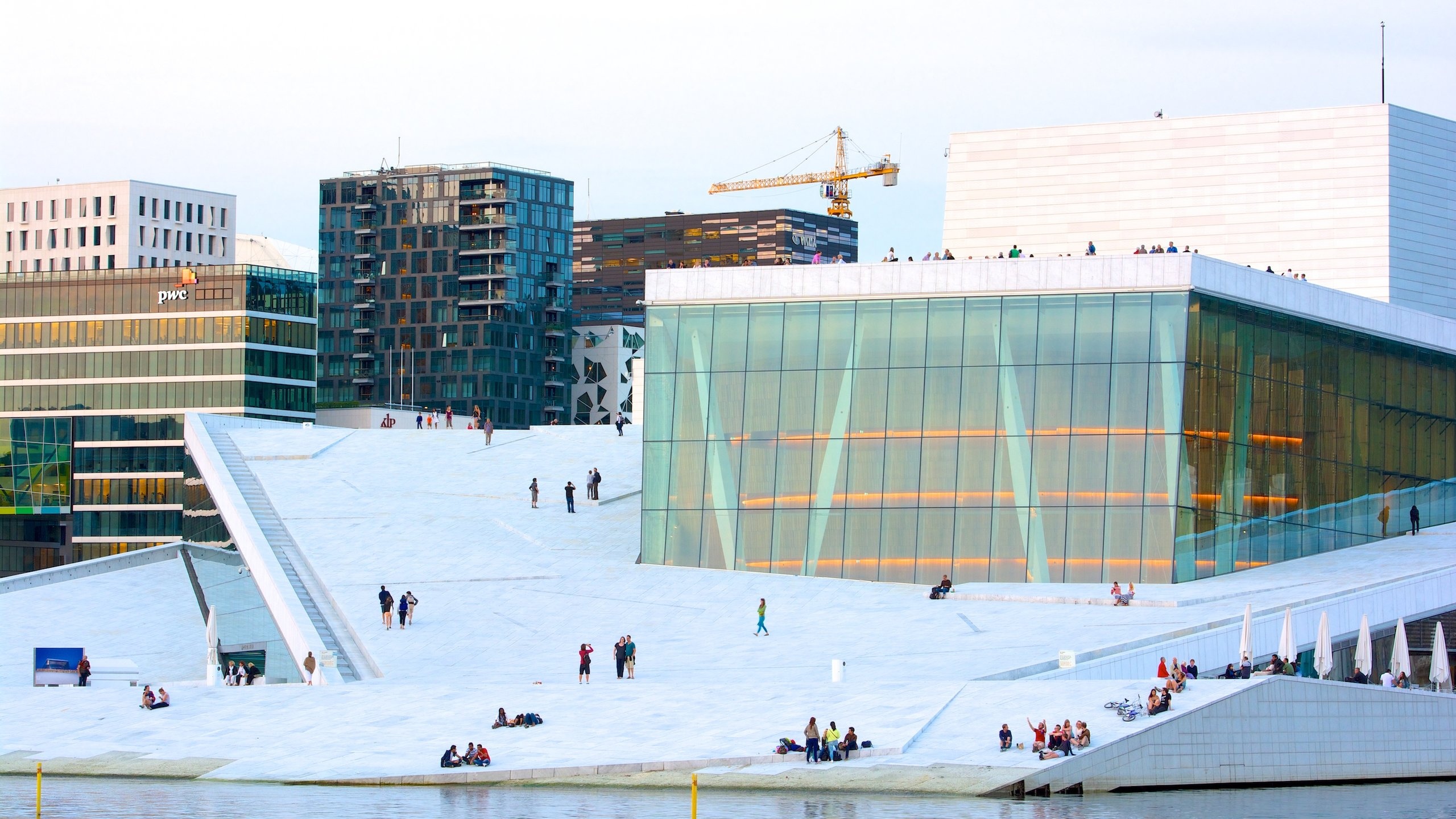 Entdecken Sie Oslo und besuchen Sie das Opernhaus, 2560x1440 HD Desktop