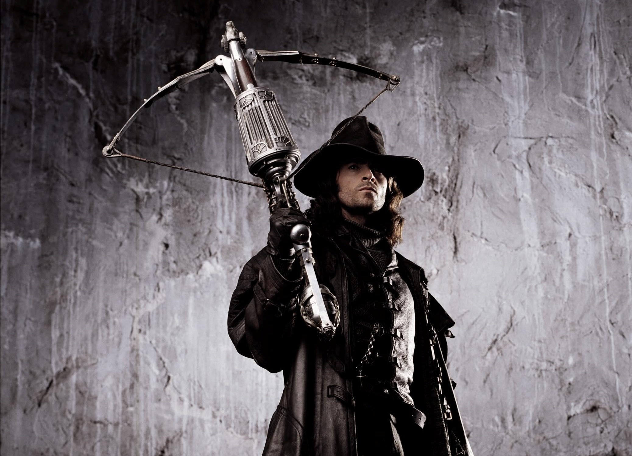 Van Helsing: Hugh Jackman as a monster hunter tasked with defeating Dracula. 2080x1500 HD Background.
