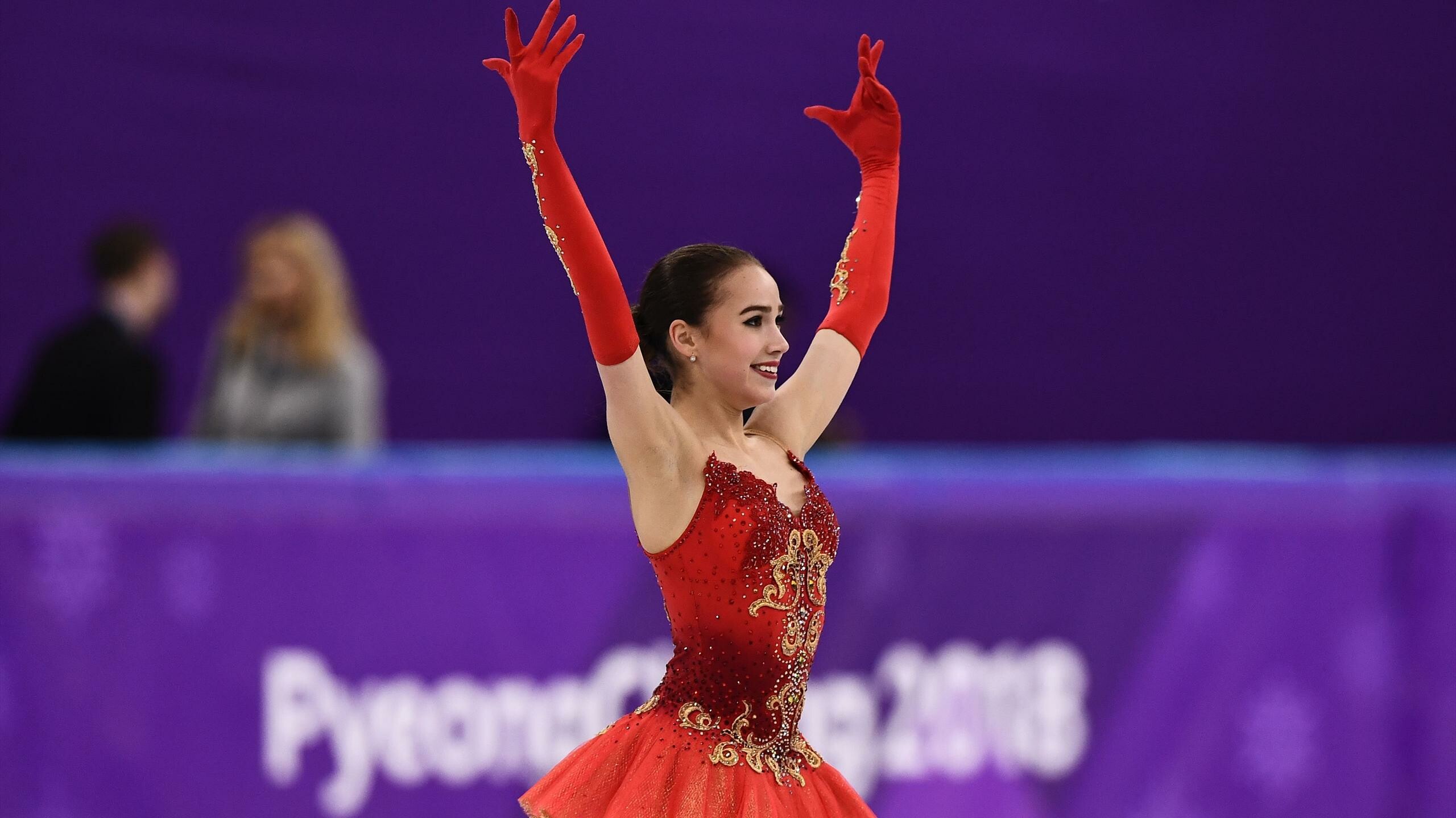 Alina Zagitova: Russian battle for women's figure skating gold, PyeongChang 2018. 2560x1440 HD Wallpaper.