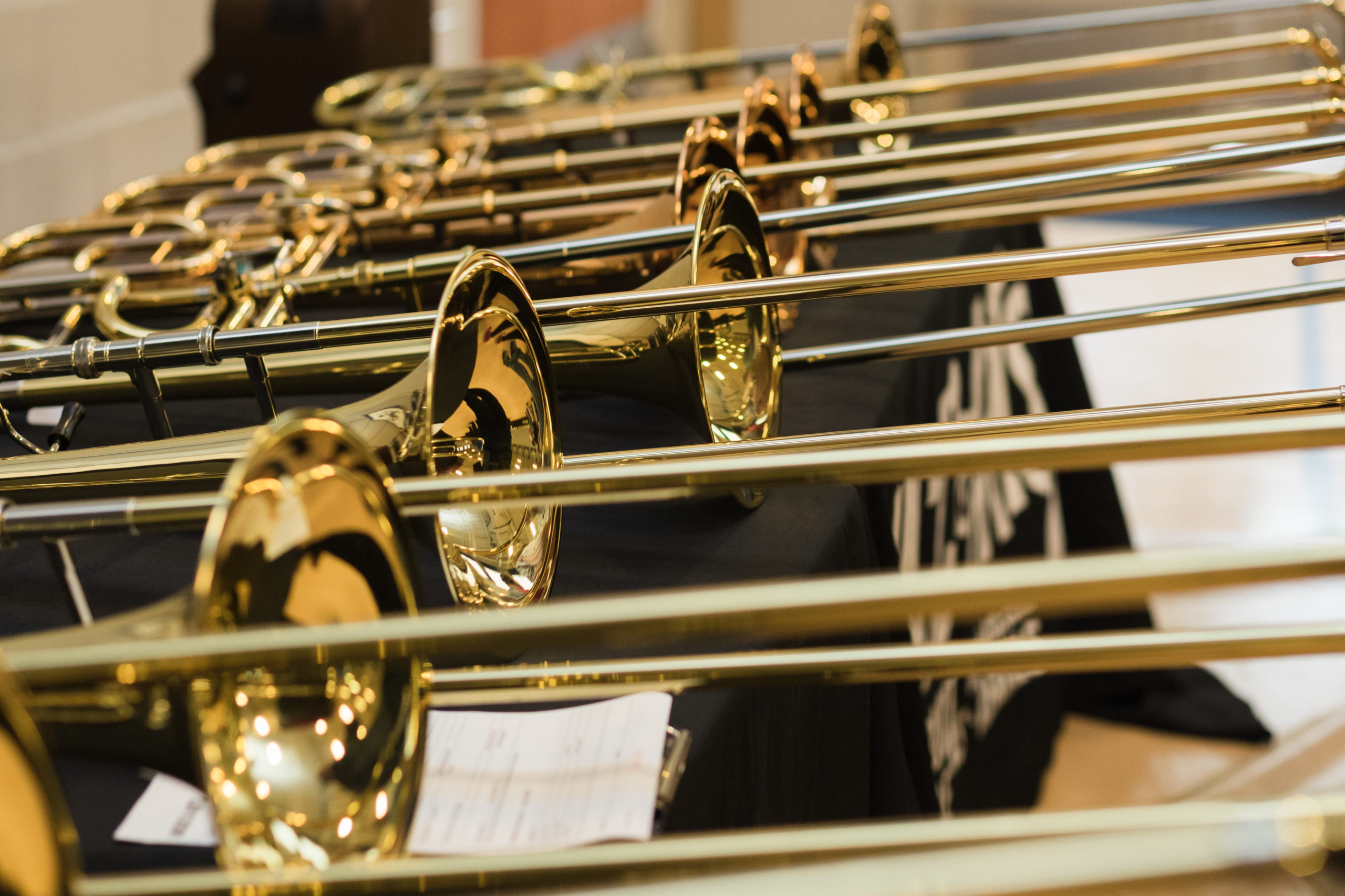 Trombone buyer's guide, Expert recommendations, Instrument features, Choosing the right trombone, 2560x1710 HD Desktop