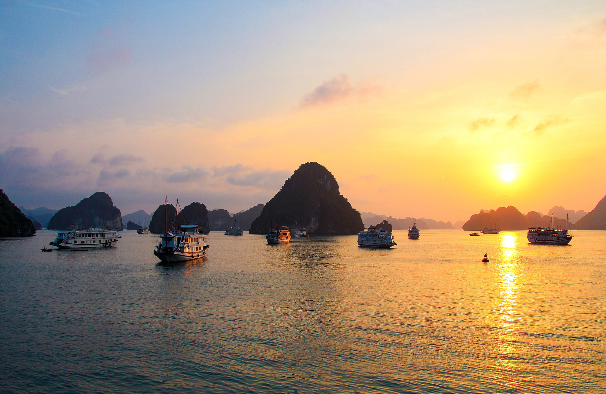 Halong Bay journey, Vietnam experience, Captivating landscapes, Unforgettable memories, 2000x1300 HD Desktop