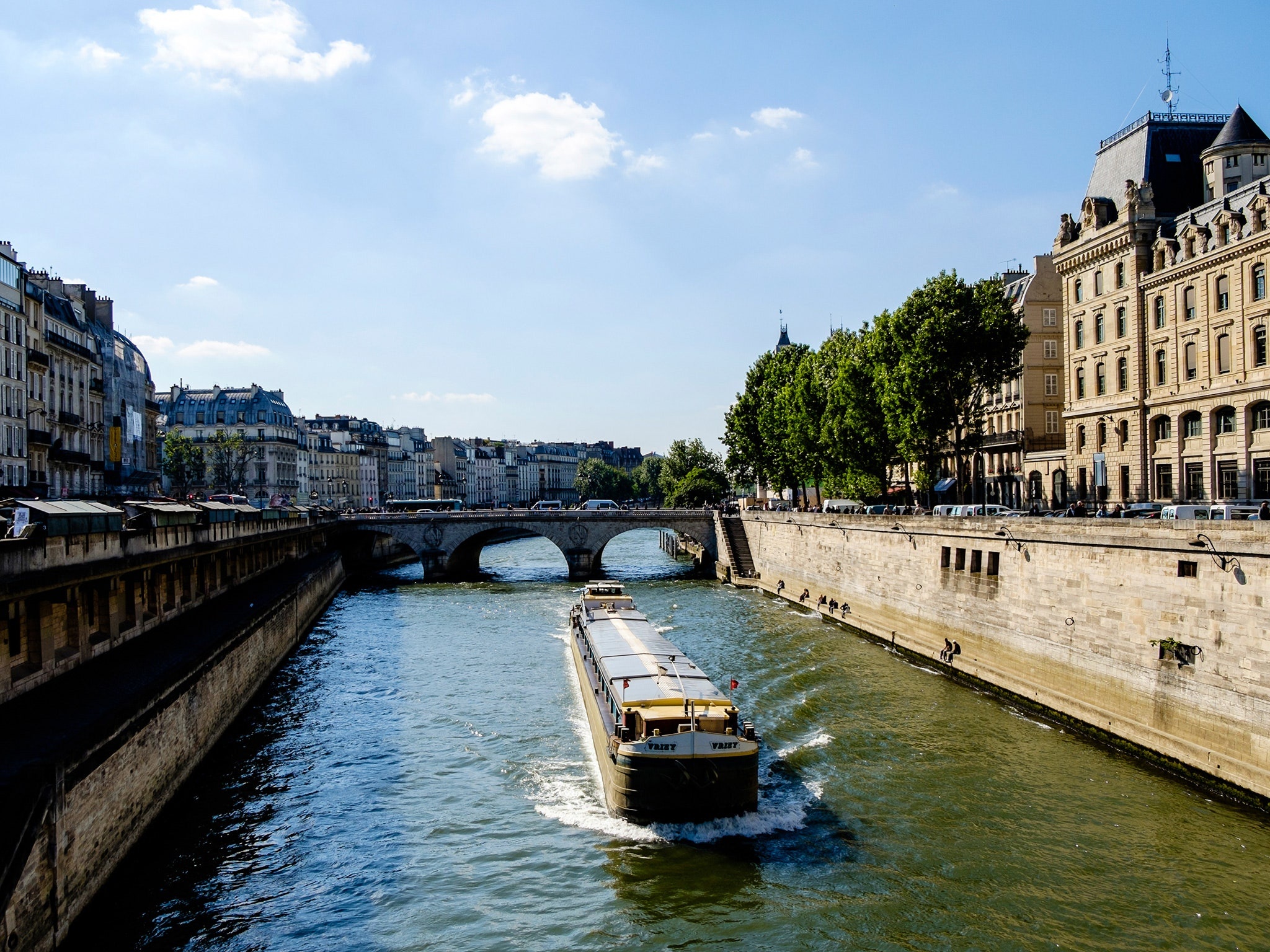 Seine River, Floating hotel, Paris attraction, Cond Nast Traveler, 2050x1540 HD Desktop