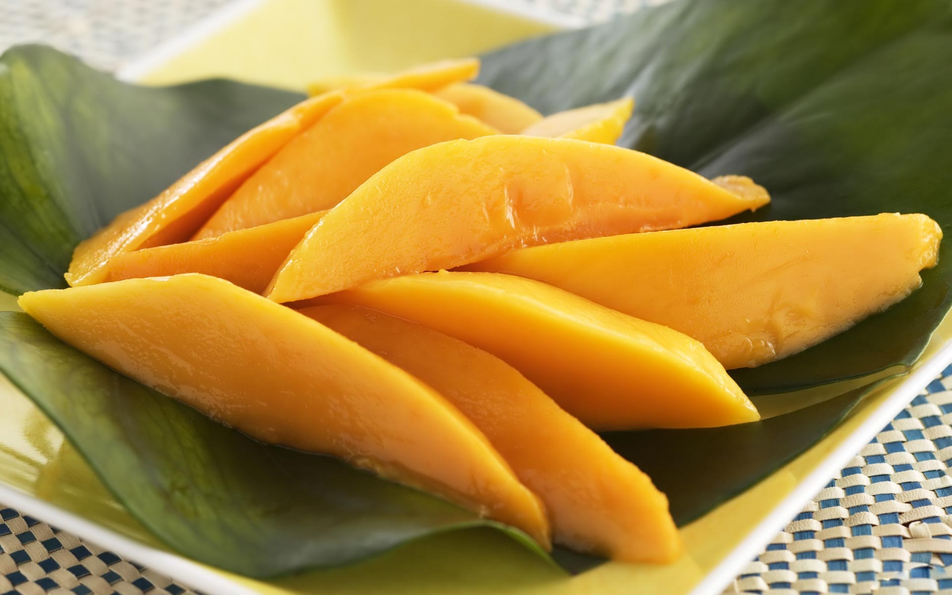 Mango: An excellent source of vitamin B6, vitamin C, and vitamin E. 1920x1200 HD Wallpaper.