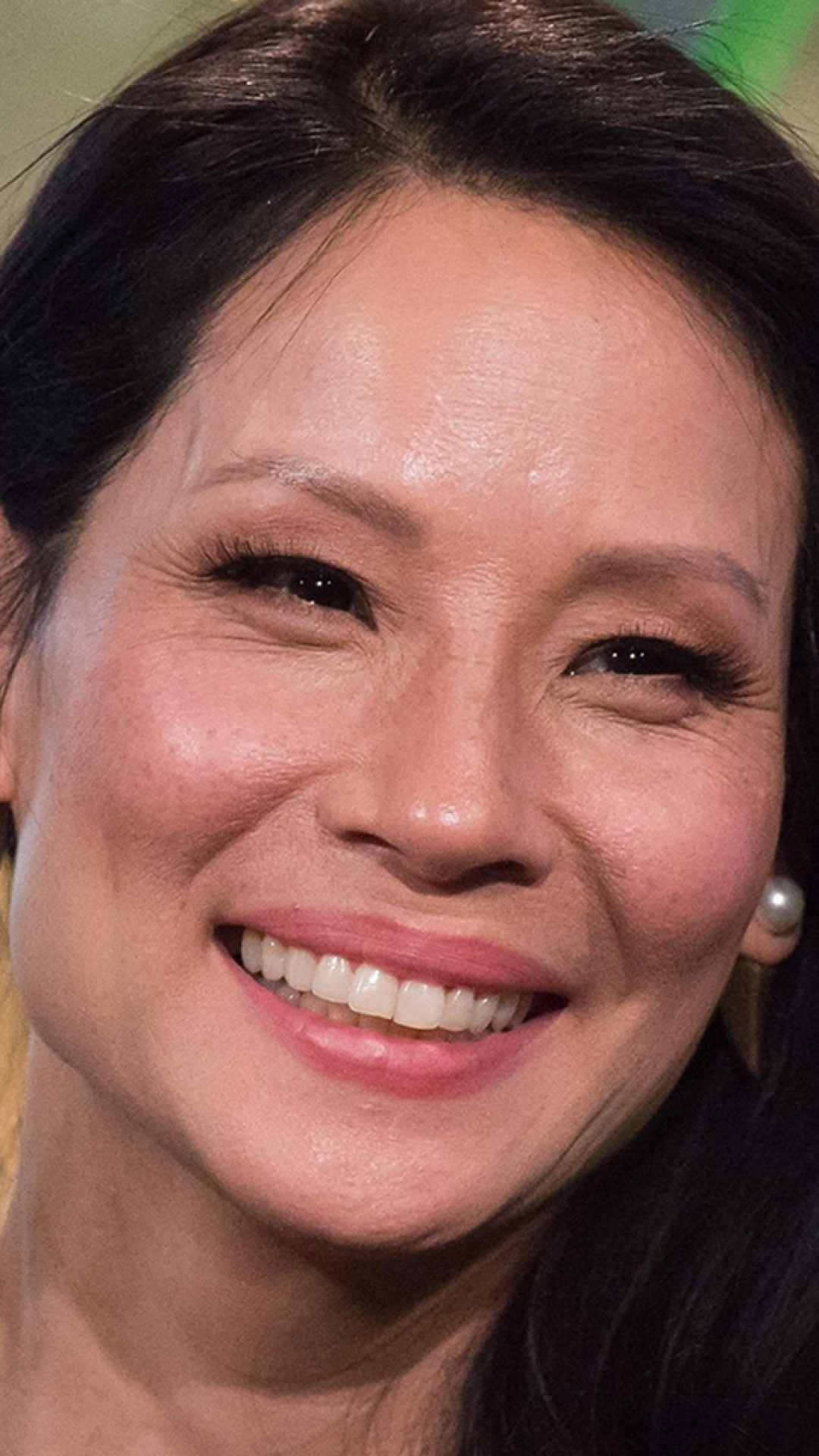 Lucy Liu: The second ever Asian American actress to be honored on the Hollywood Walk of Fame. 1080x1920 Full HD Wallpaper.